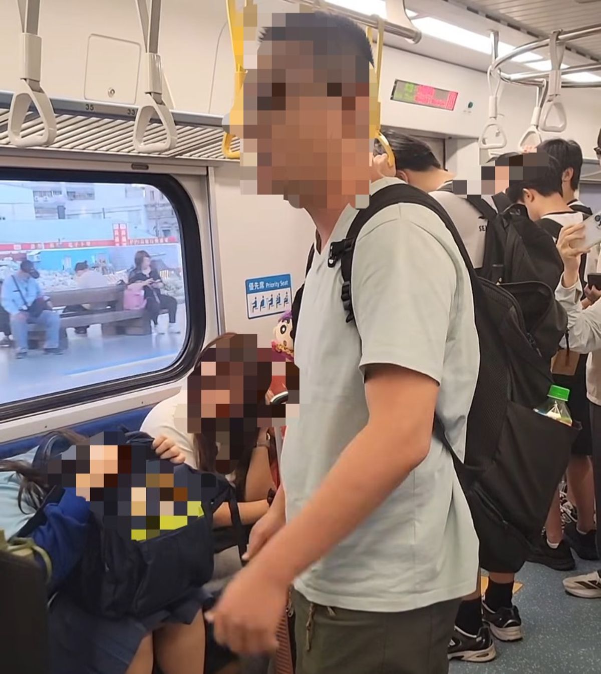 一名何姓男乘客昨午在台鐵區間車上無故飆罵女高中生，還嗆乘客單挑。翻攝自threads