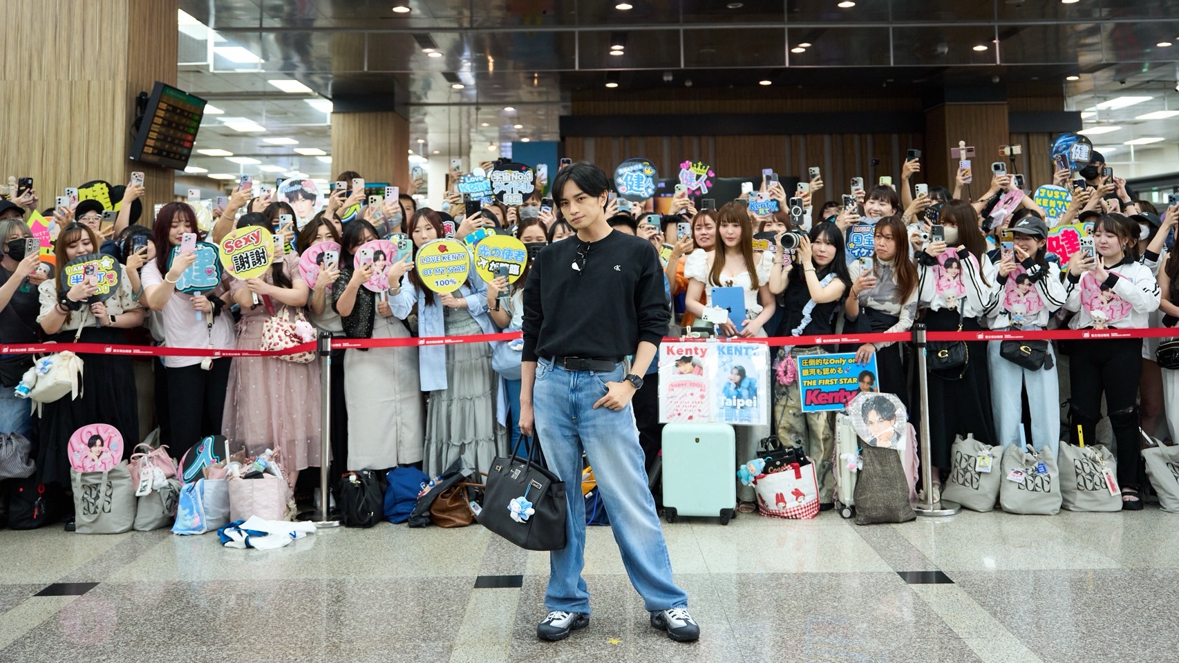 日星中島健人今（13日）抵台，晚上將在大巨蛋帶來賽後表演，明天還將舉辦個人演唱會。（大鴻藝術BIG ART提供）