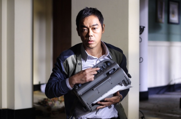 韋家輝導演執導、劉青雲主演的《再生號》，不斷改寫死亡的可能性。（光點台北提供）