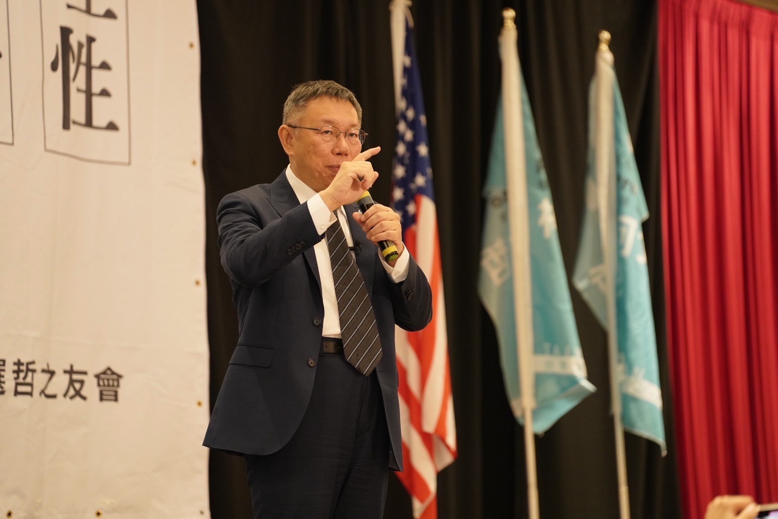 柯文哲再談藍白合表示，若國民黨比民調贏了，會推薦適當的副手人選給國民黨。（民眾黨提供）