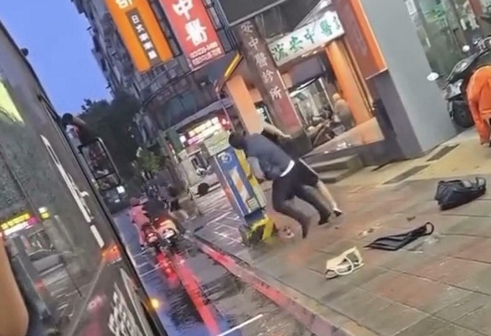 10年前就出事!桃園客運司機辱罵狂毆學生 網友怒揭「驚人黑歷史」:公司說法全被打臉