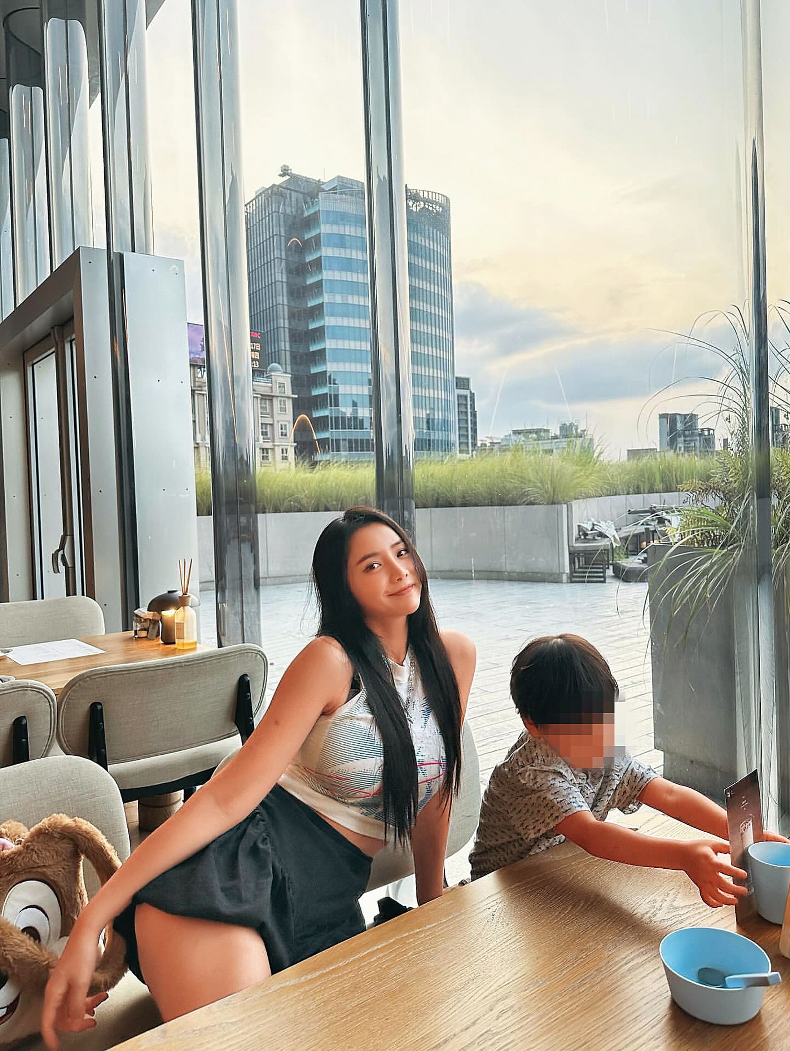 小煜老婆言言近來的社群動態，已鮮少出現小煜身影。（翻攝自言言IG）