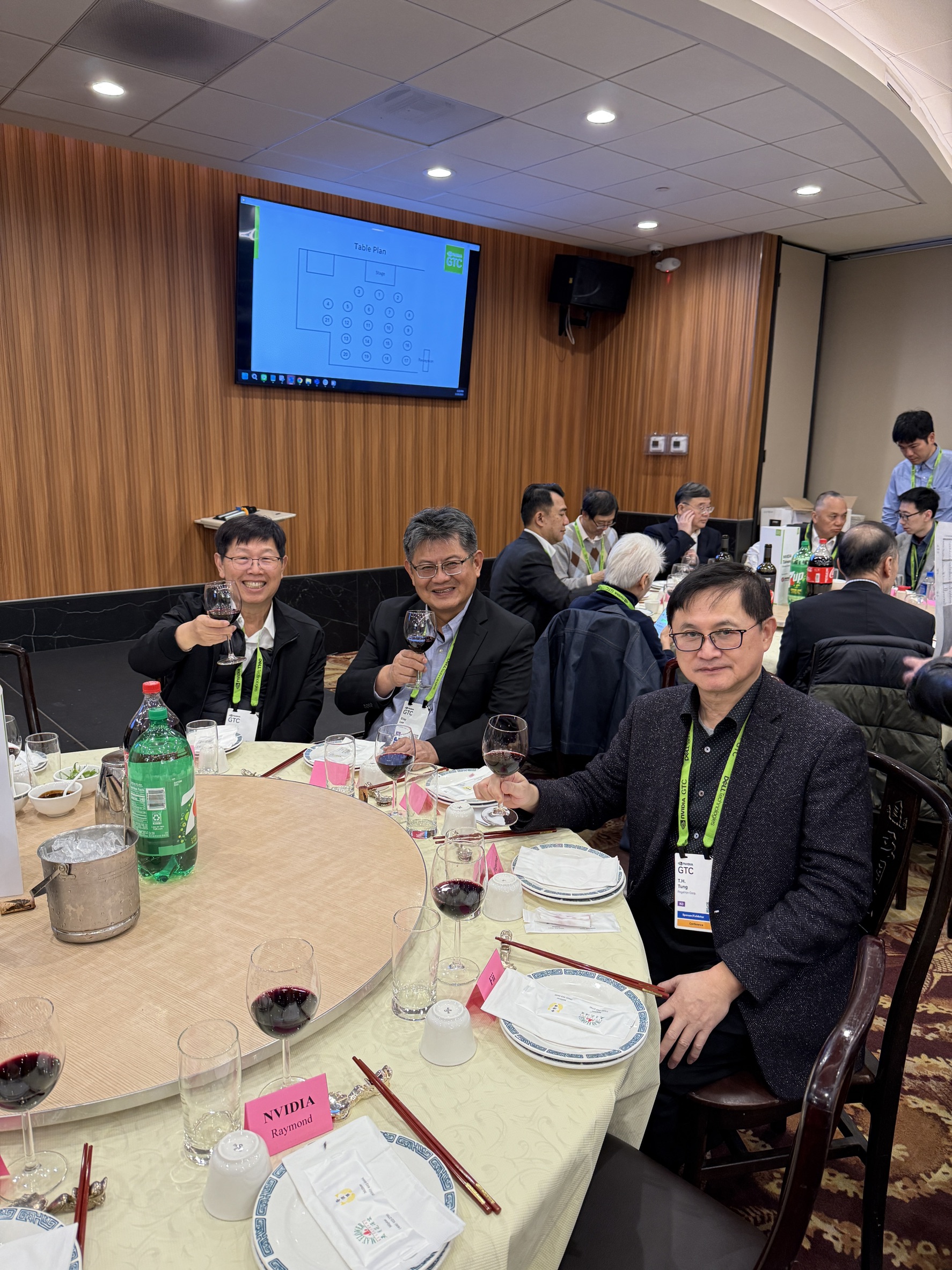 輝達舉辦台灣之夜，鴻海董座劉揚偉以及和碩董座童子賢等科技業重量級人士都是座上賓。（讀者提供）