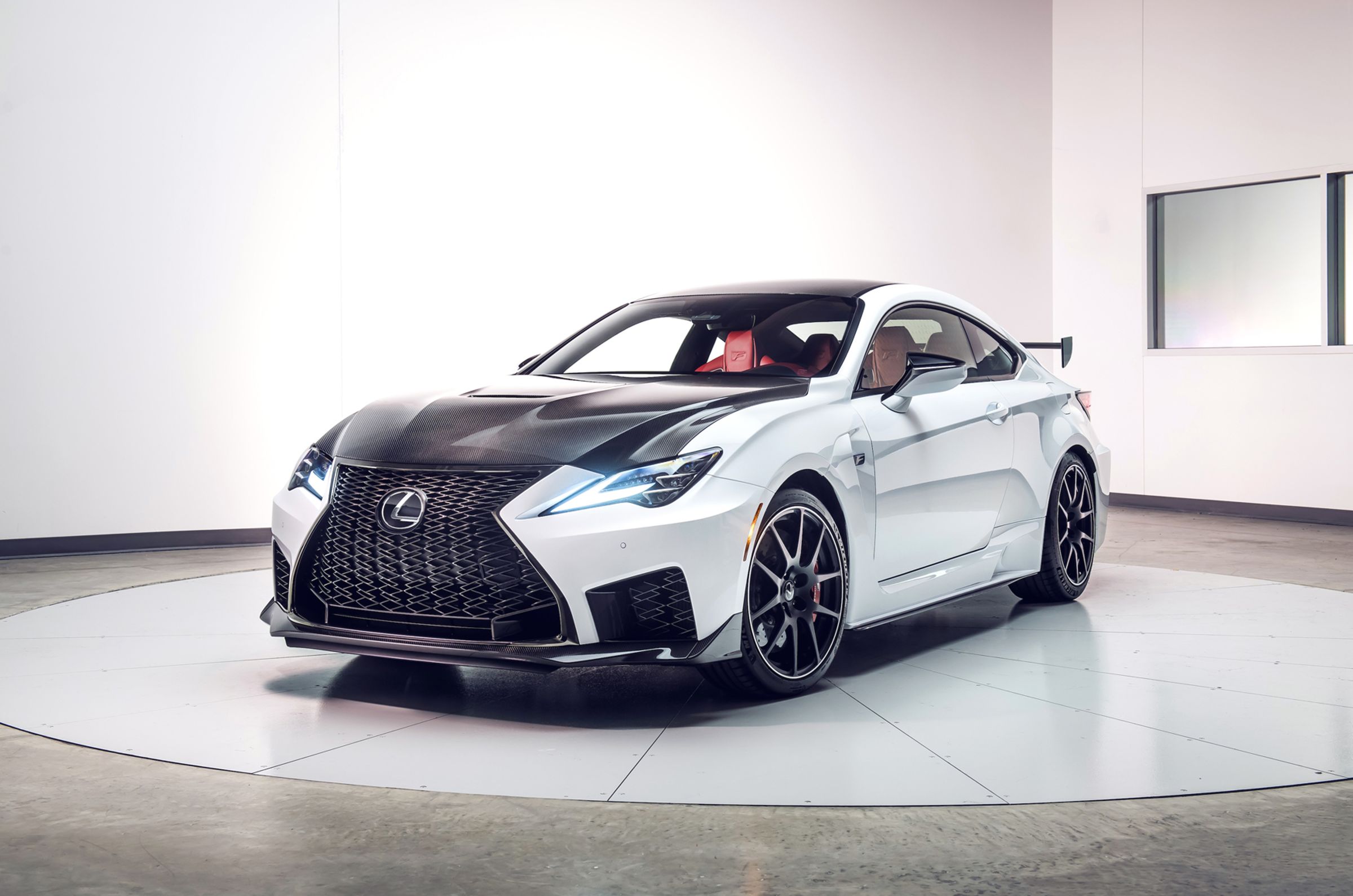 LEXUS RC F