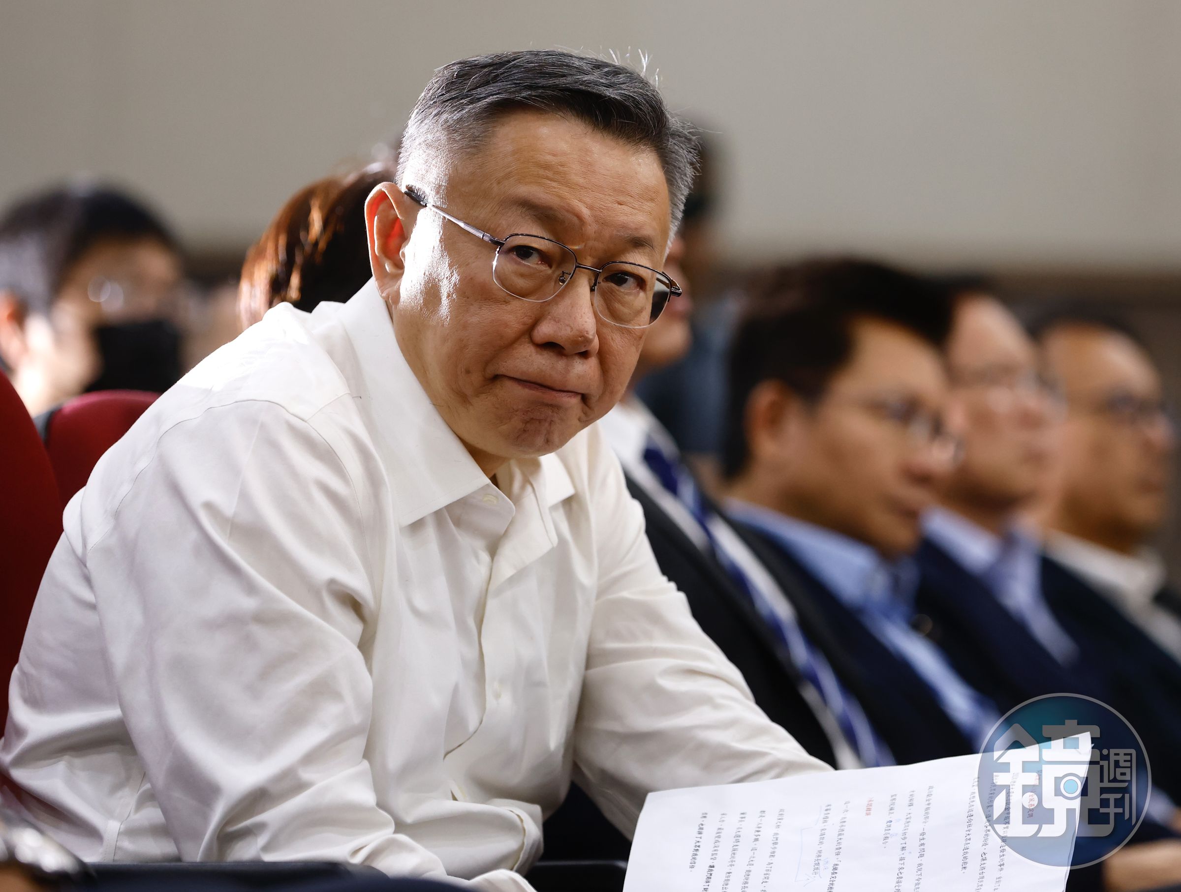 柯文哲今親上火線回應政治獻金申報不實諸多疑雲，包括木可匯給他的450萬「肖像授權金」。