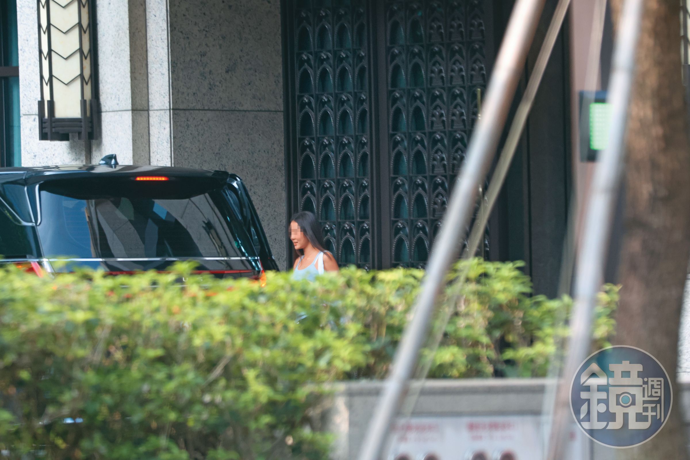 連日來曾馨瑩的座車都有出入,但搭車的是他們的大女兒妞妞。