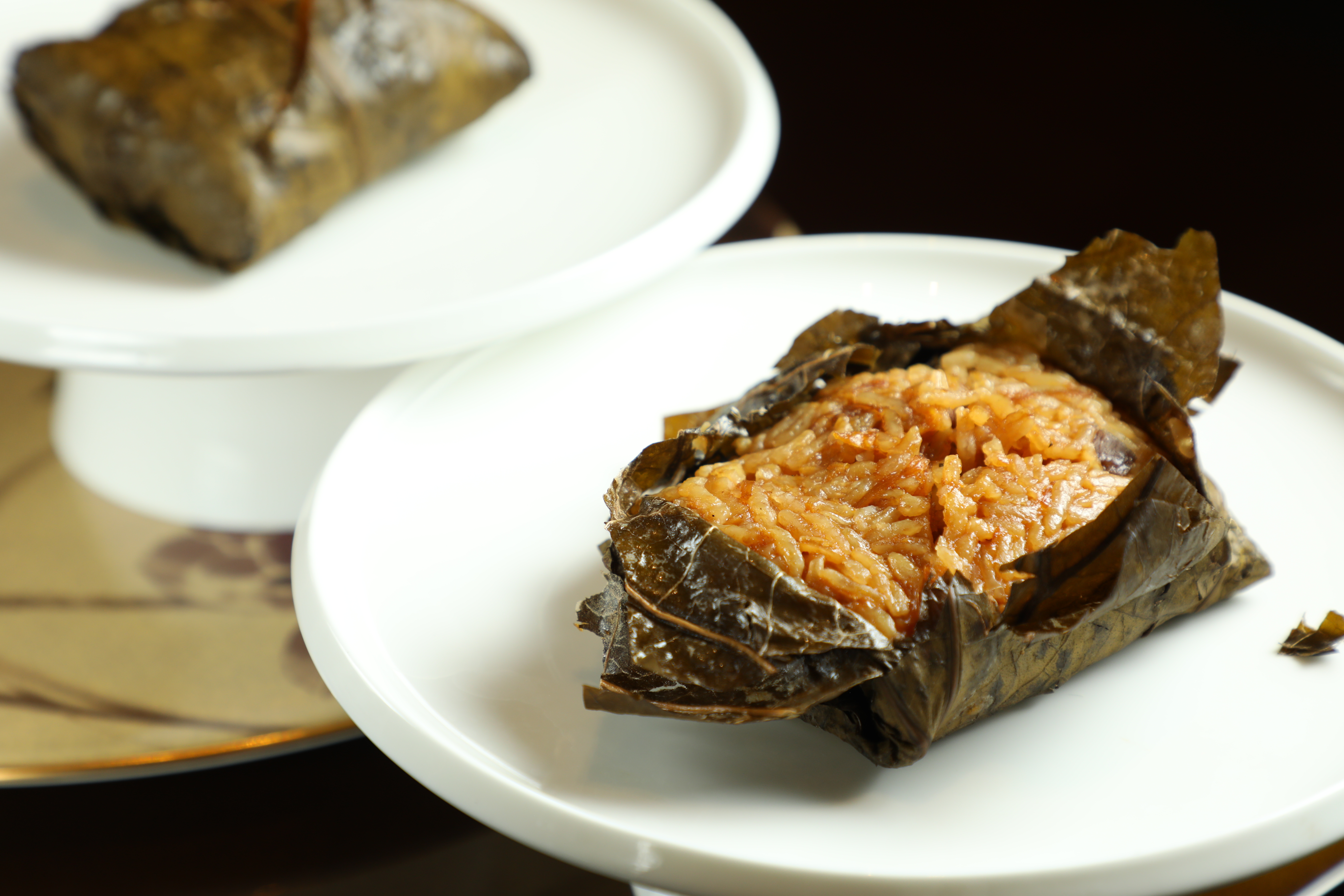 「鮑汁海參荷葉飯」吃的是低調的奢華。（8,880元三華盛宴套餐菜色）