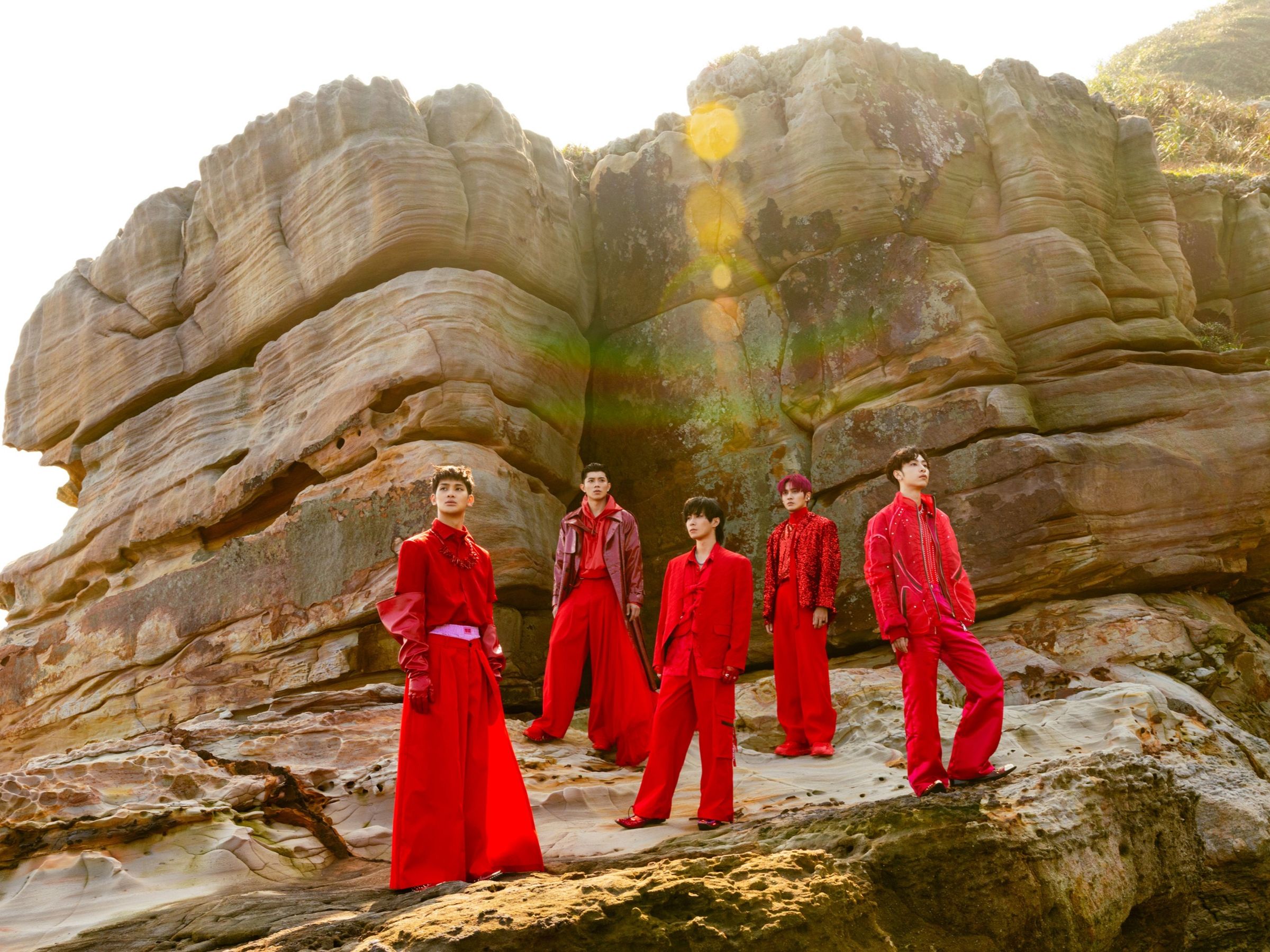 男團FEniX宣告將5月17日於台北國際會議中心舉辦《FEniX 2025 MBB Live Concert》。（華納音樂提供）
