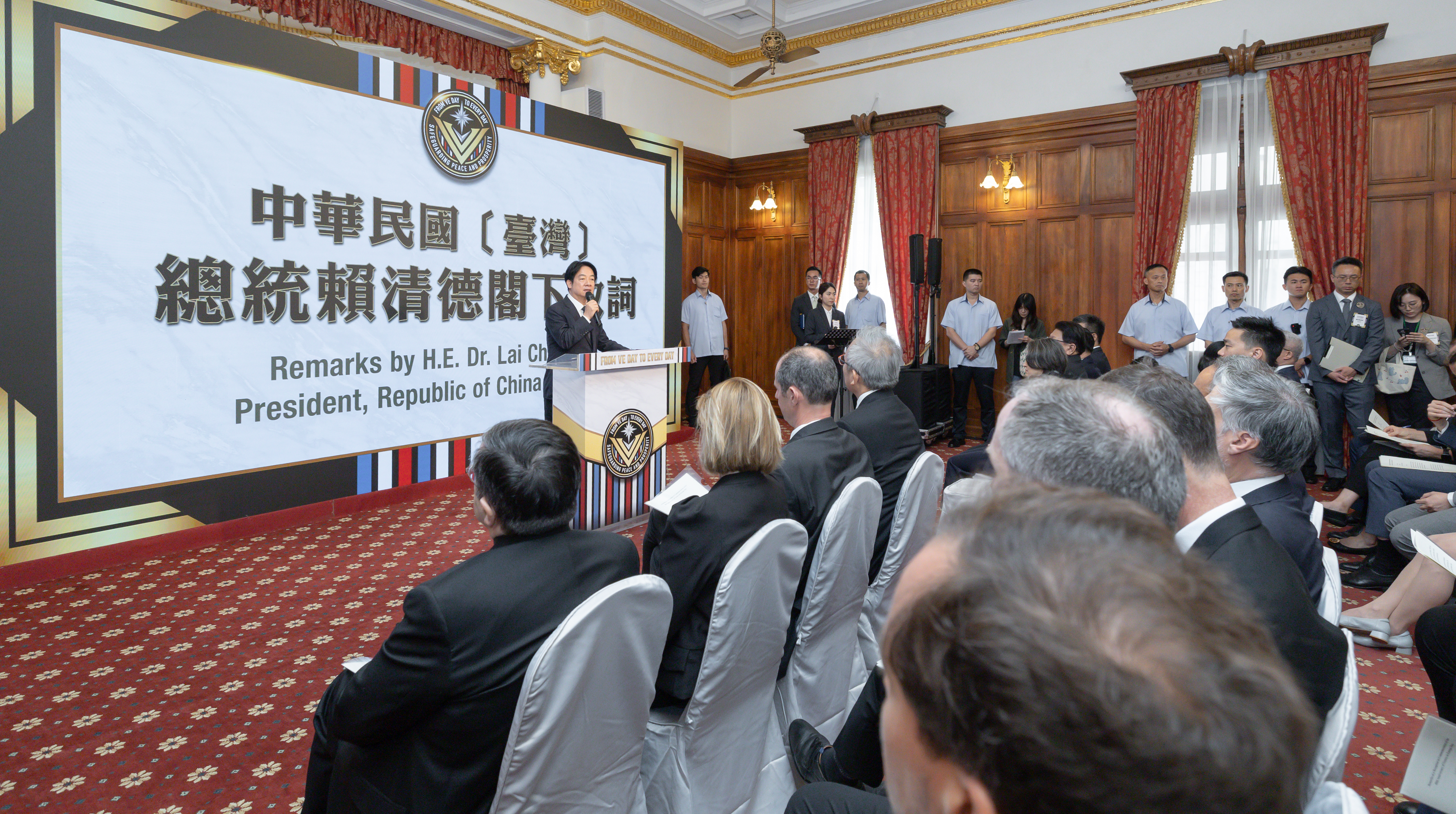 總統賴清德今與歐盟等各國代表在總統府舉行歐戰勝利80週年紀念茶會。（總統府Flickr）