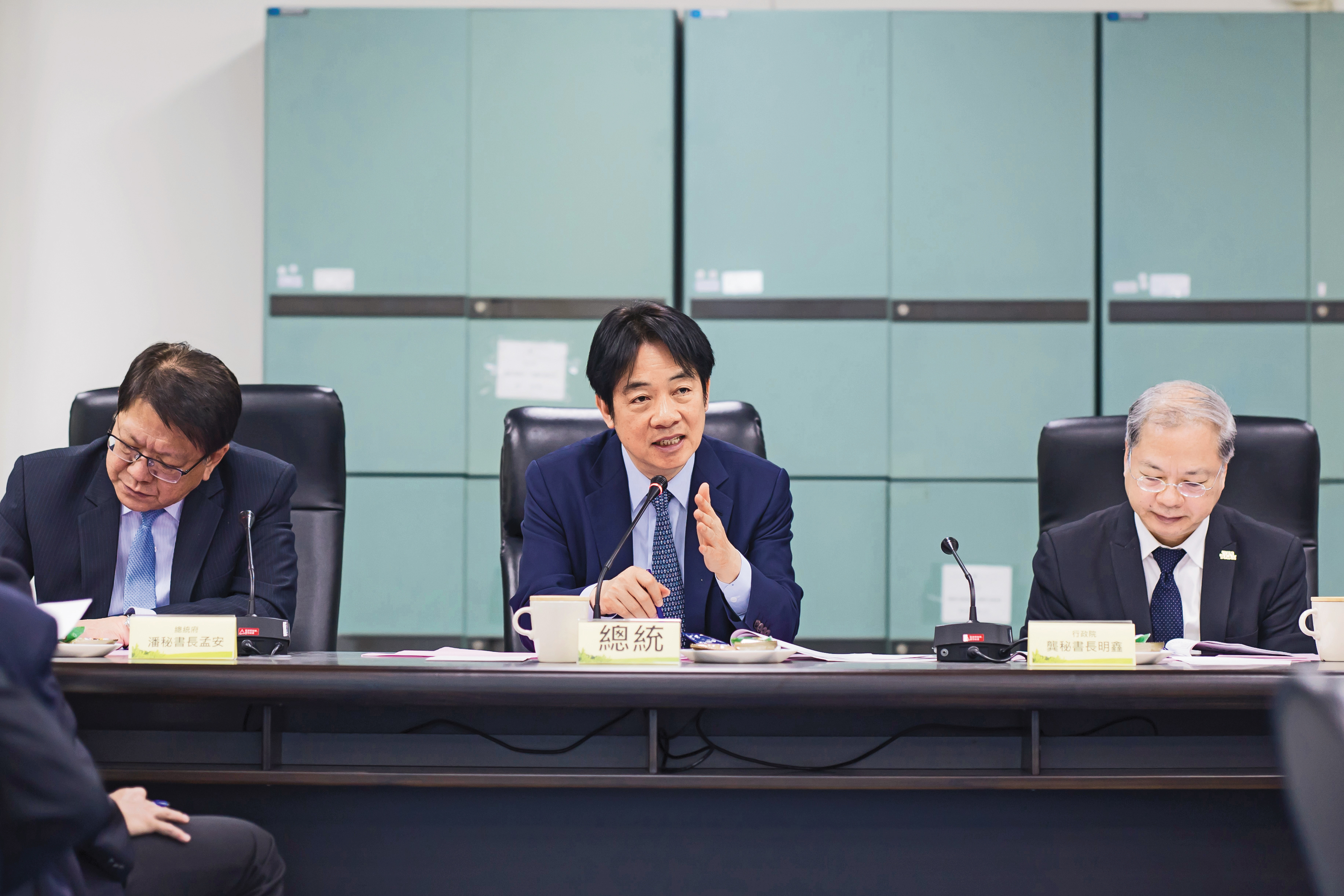 賴政府會想盡辦法跟美國談判，但若最終關稅還是落在32％，完全沒下降，賴清德將陷入上台後最大的政治危機。（總統府提供）