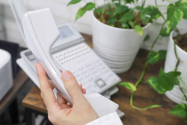 網友分享遇到公司邀面試「奪命連環call」，他沒接到竟被罵沒禮貌。（示意圖，photoAC）