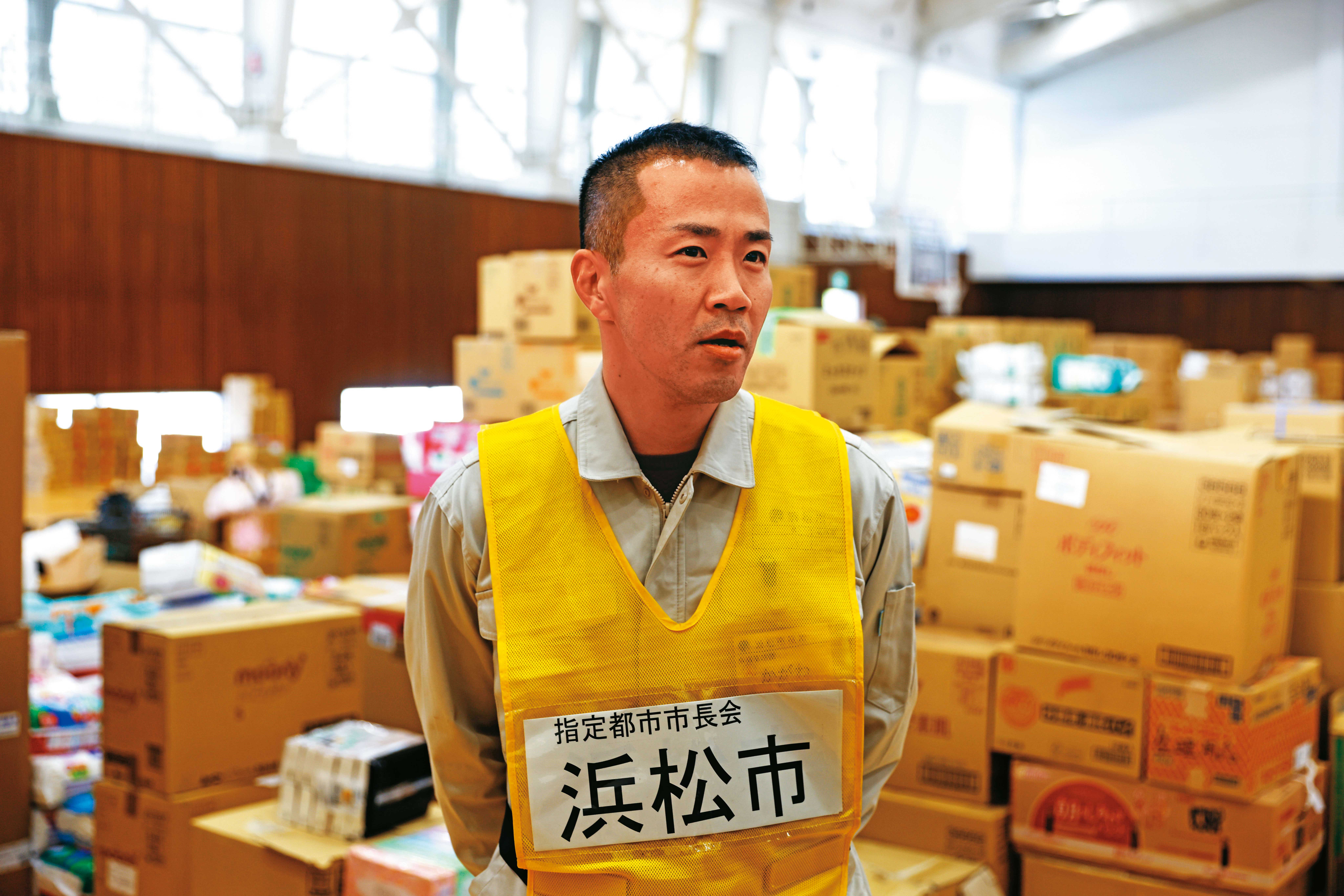 災區物資管理井然有序,圖中為從濱松市到珠洲市,負責此地救難物資管理的香川忠士。