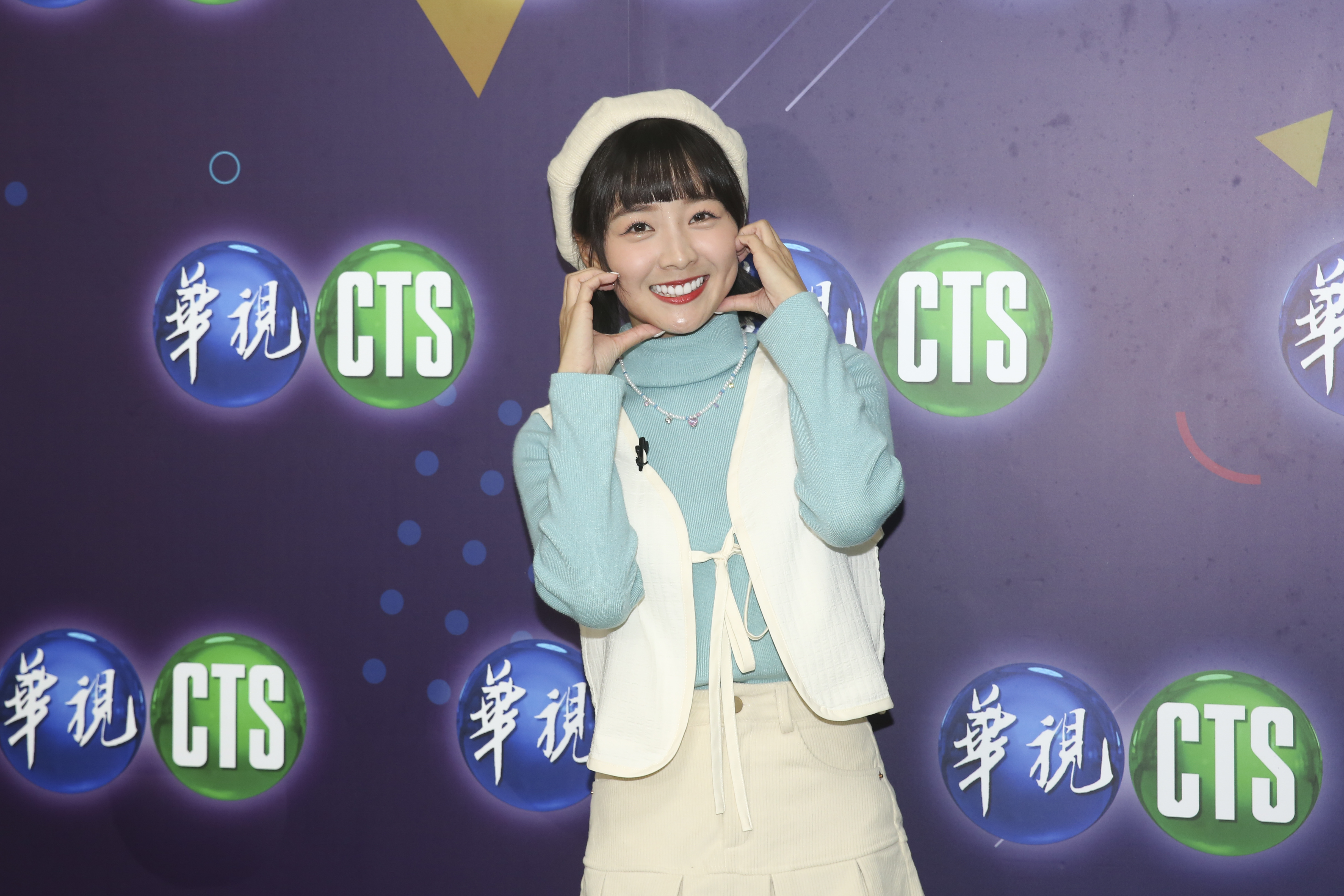 屢次與張立東傳緋聞，籃籃曝兩人關係。