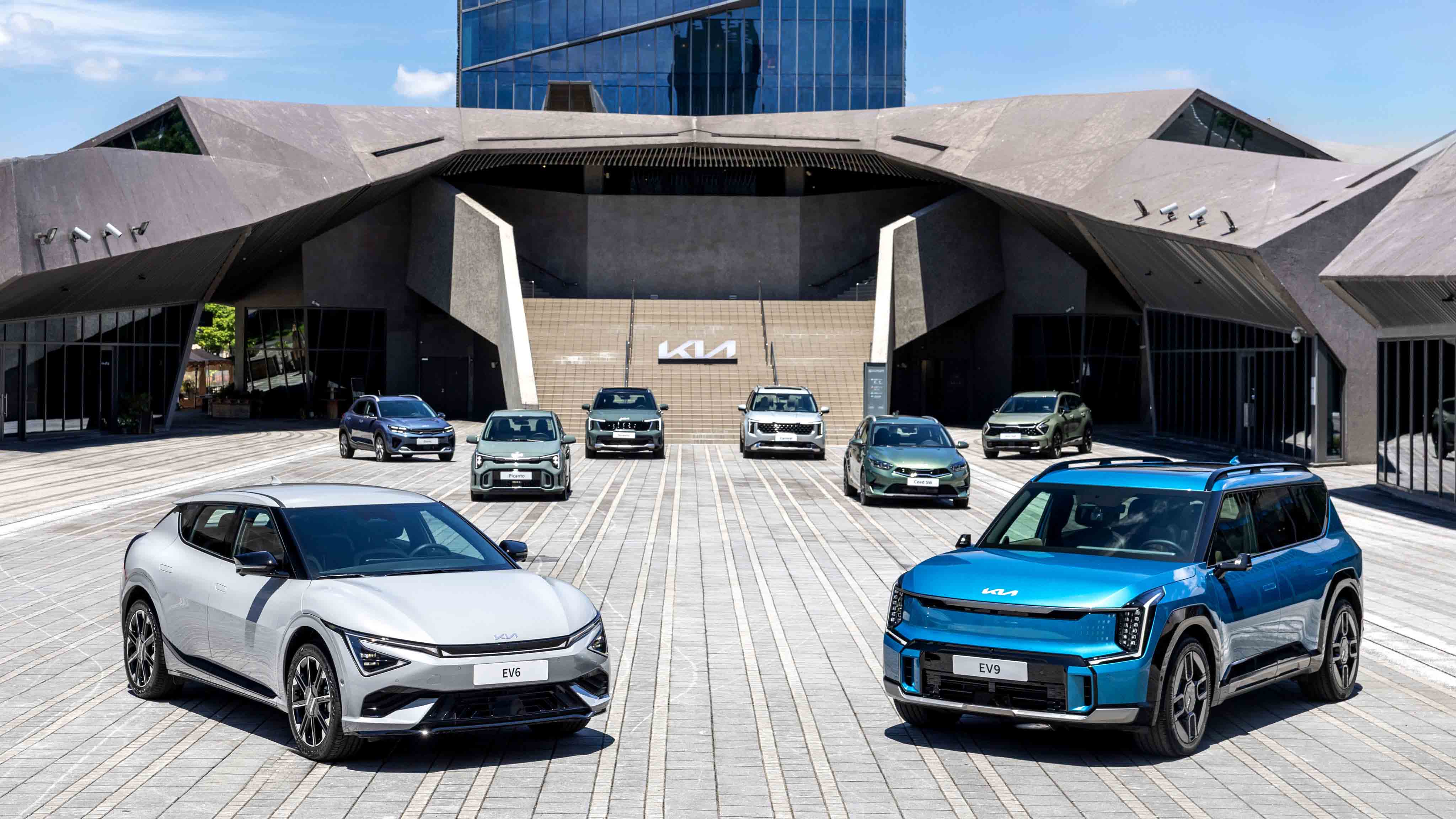 新車上市/升級配備逾20萬　KIA純電休旅EV6發表小改款