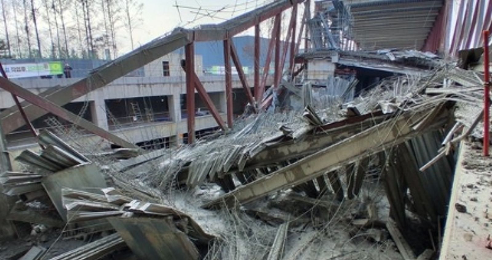 快訊/4名工人遭活埋! 南韓光州圖書館「蓋一半鋼鐵結構突坍塌」