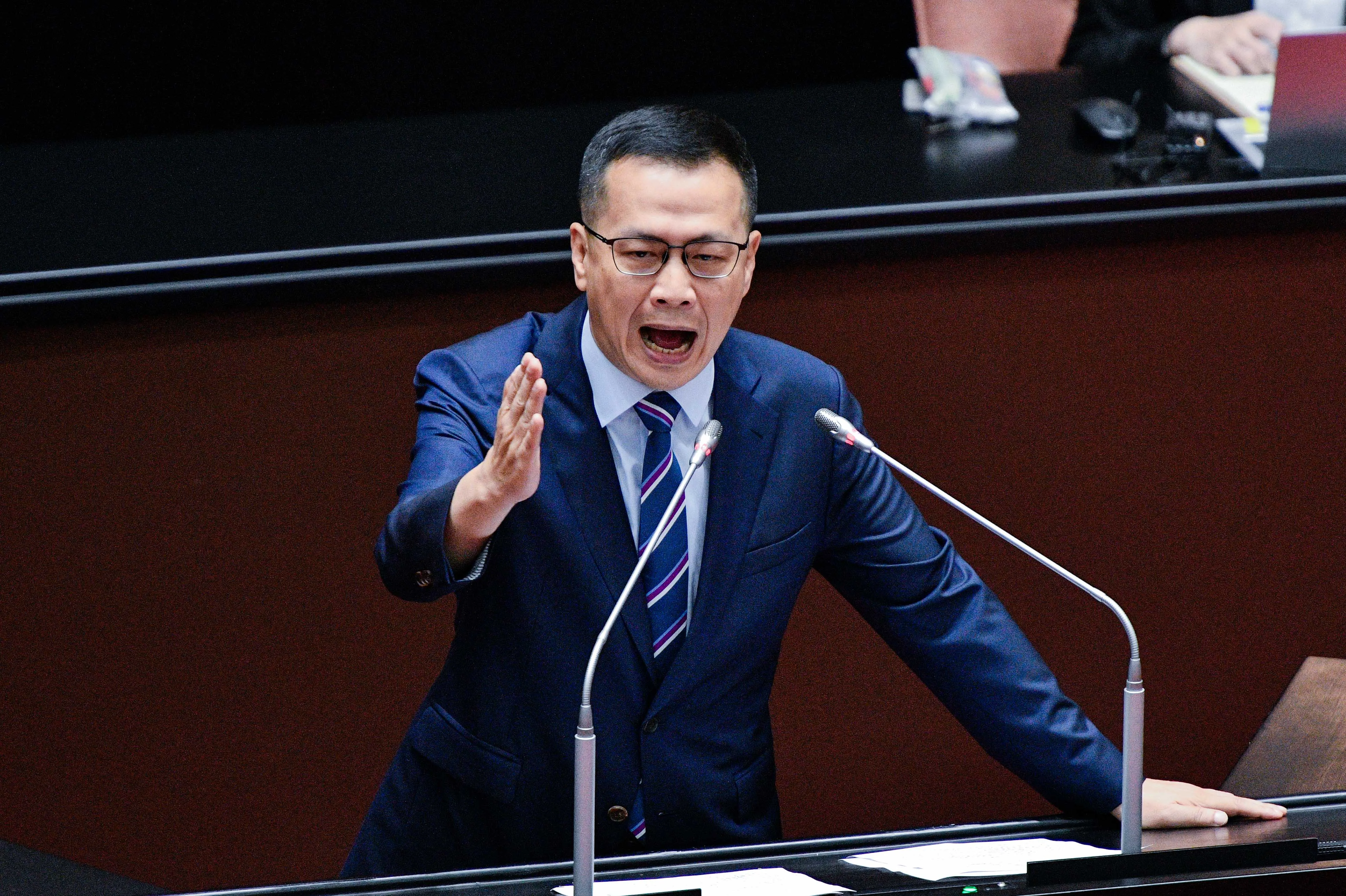 黃暐瀚po文「修法減少死刑應是未來方向」　原始影片曝光：羅智強親口說的