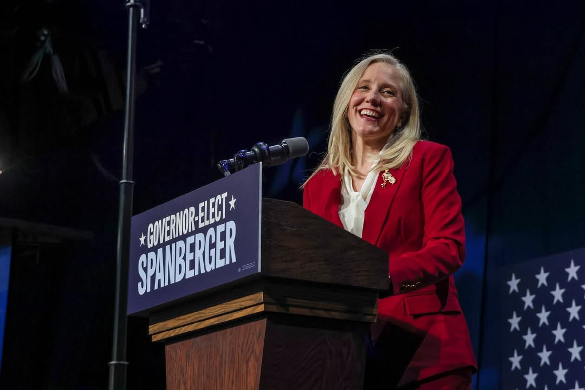 斯潘柏格為民主黨成功翻轉維吉尼亞州。（翻攝自Instagram @abigailspanberger）