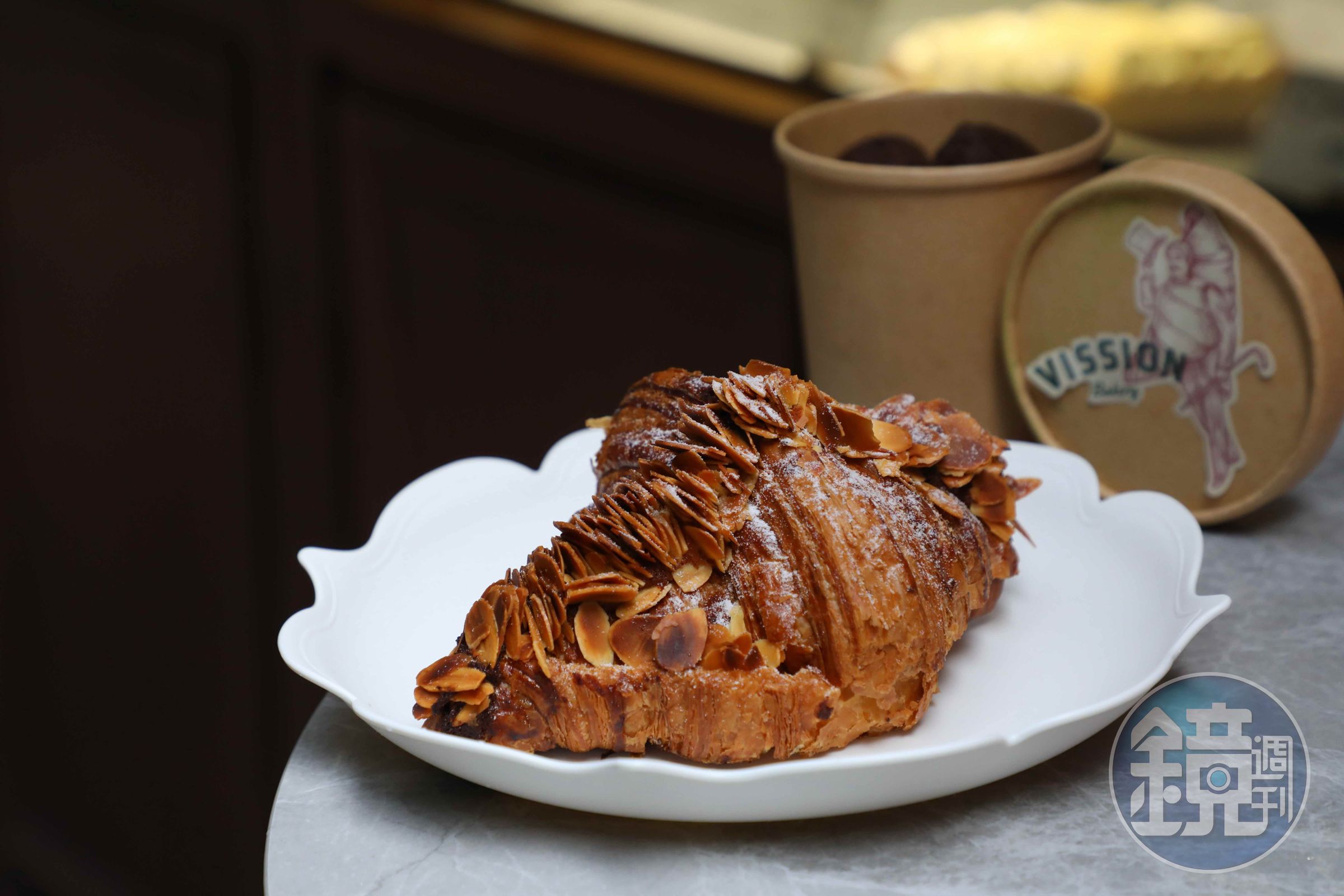 店裡的杏仁可頌「Almond Croissant」也很受歡迎,外酥內軟帶著蓬鬆空氣感,表面鋪滿杏仁片。(港幣45元/個,約NT$182)