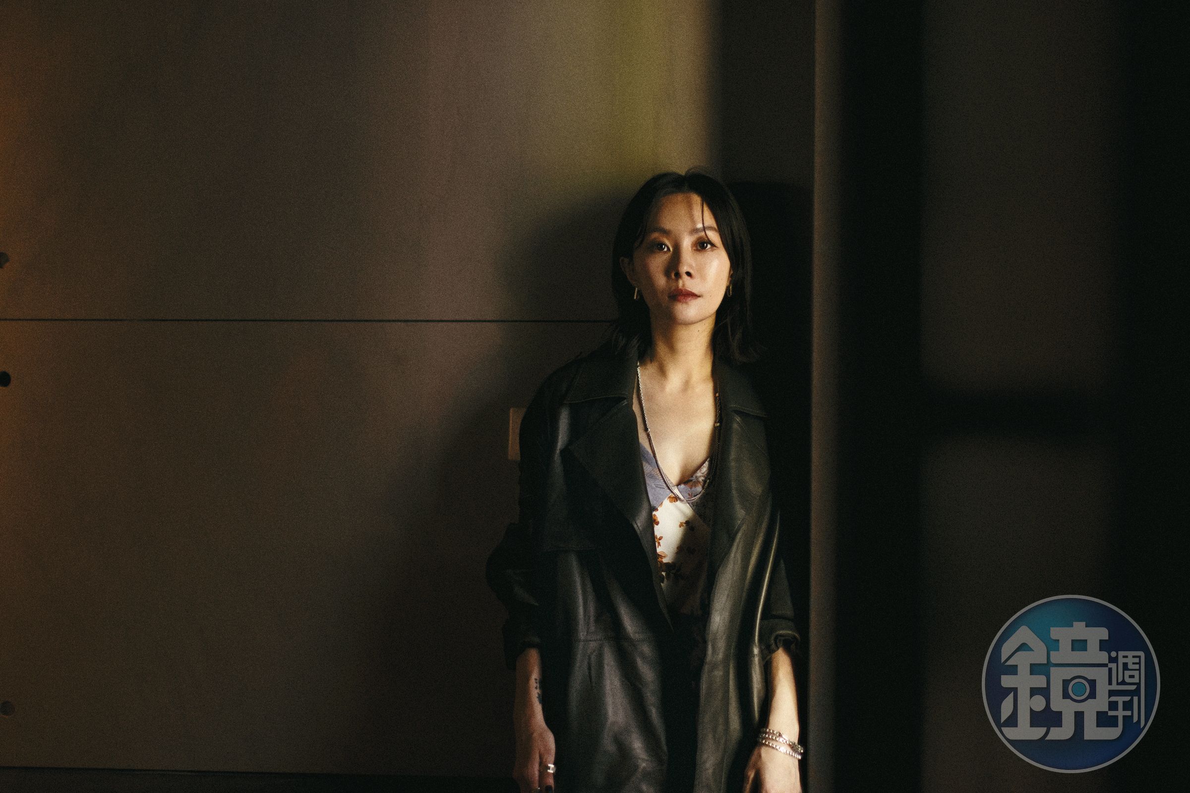 鄭宜農的《圓缺》 是一張很電子的台語專輯， 這來自一個直覺， 「那個直覺是， 台語很適合電子音樂。」