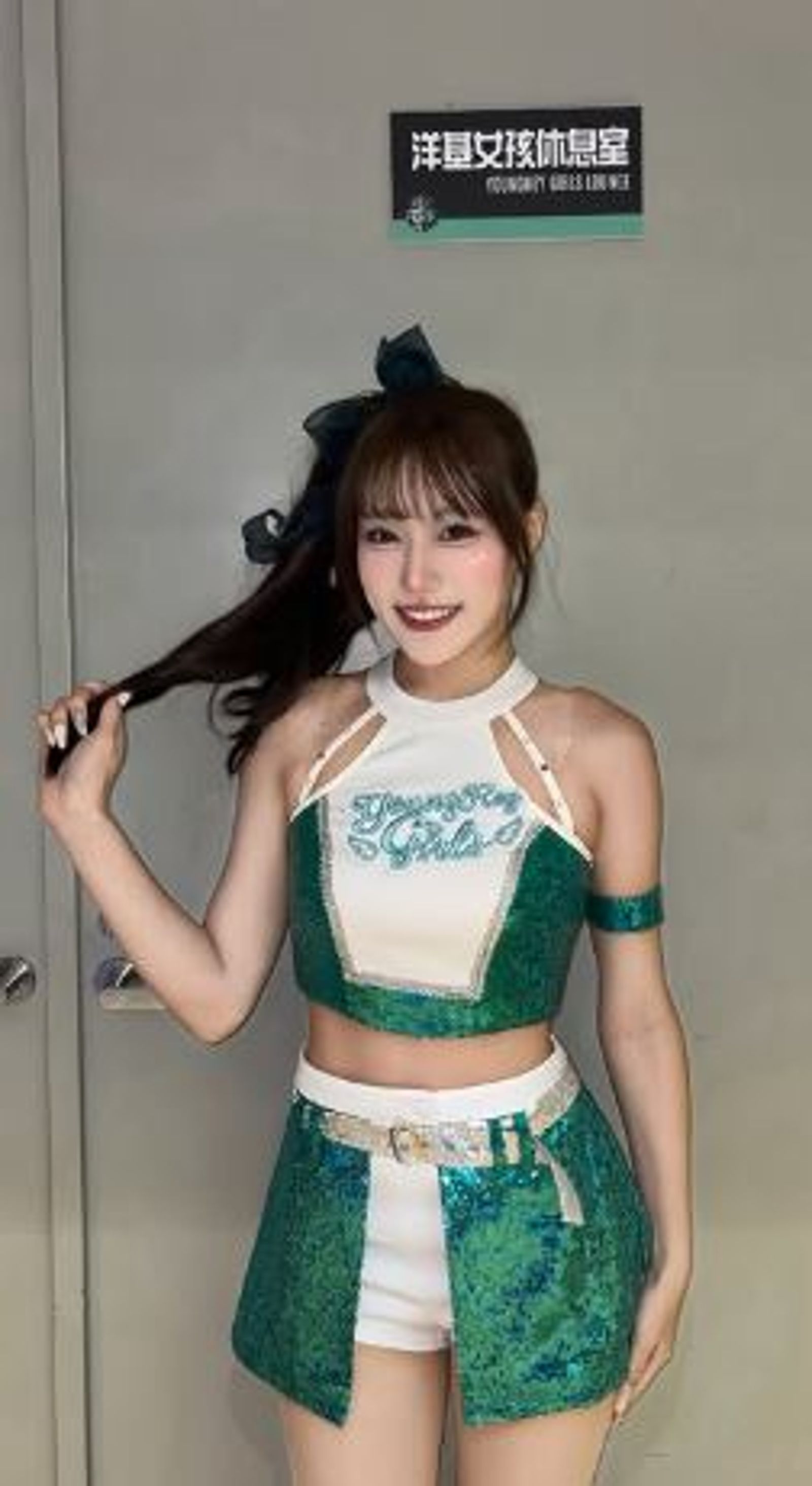 陳亮彤小時候是童星演員，18歲再現身已是職籃洋基女孩。（翻攝自陳亮彤臉書）