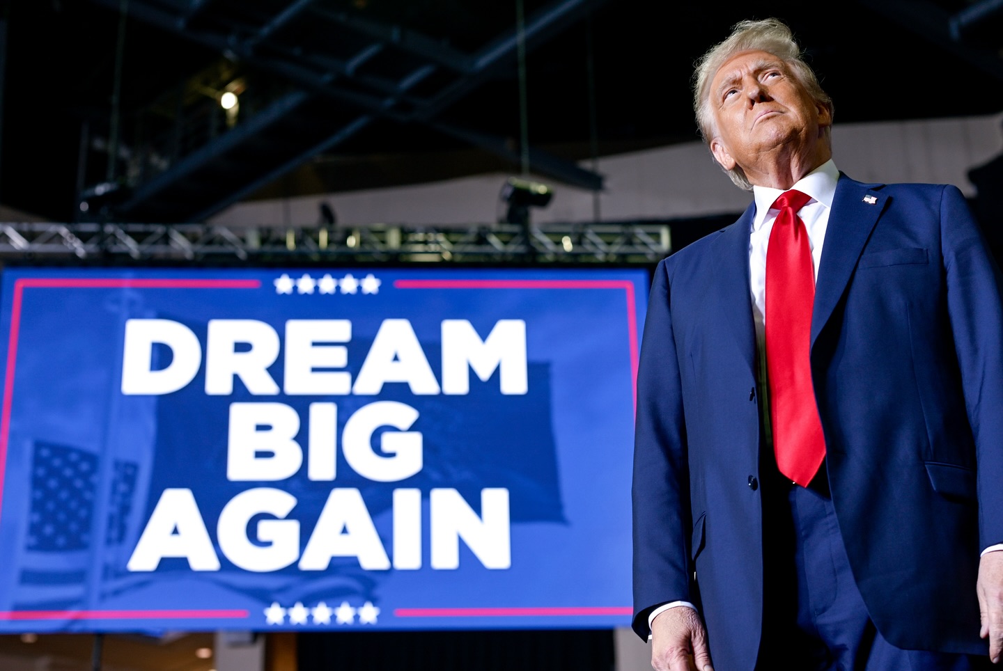 2024美國總統大選結果出爐，川普贏得295張選舉人票，確定回鍋白宮。（翻攝自Donald J. Trump臉書）