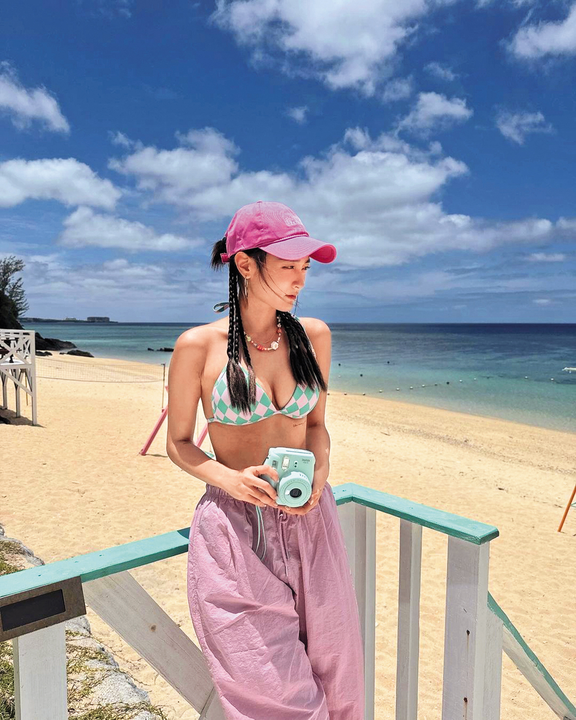 王淨難得解放雙乳，感謝掌鏡人aka曹佑寧的不藏私。（翻攝自王淨IG）