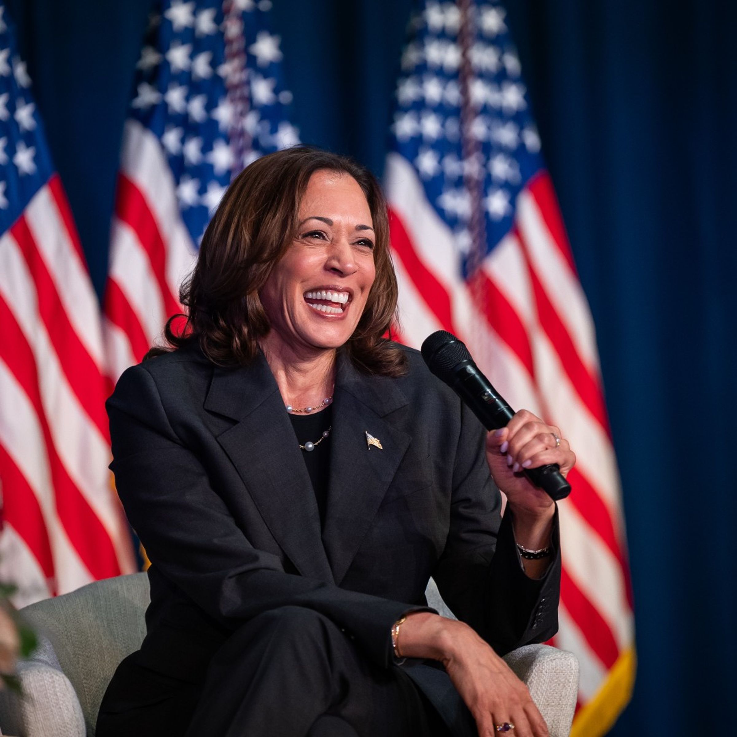賀錦麗獲得基層支持,募款不斷湧入。(翻攝自Kamala Harris臉書)