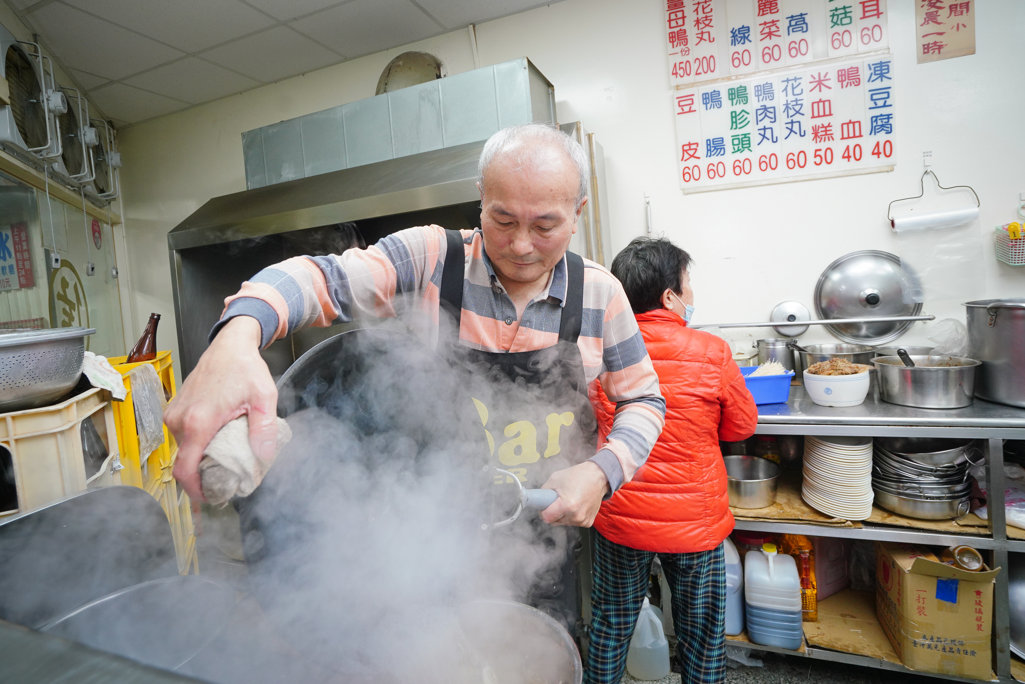 侯翔笙2024年出車禍導致肩胛骨斷裂，開了兩次刀，休養了大半年，有些動作還是吃力。