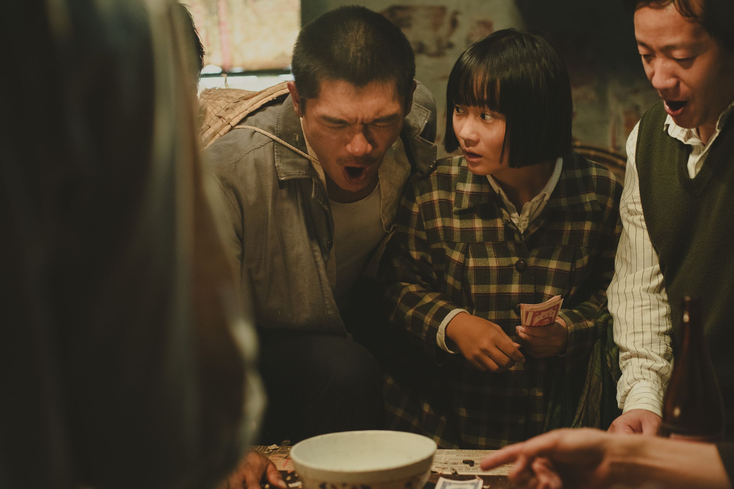 《大濛》入圍11項金馬獎,柯煒林片中帶方郁婷闖蕩台北,2人更攜手闖進影帝、影后戰場。(華文創提供)