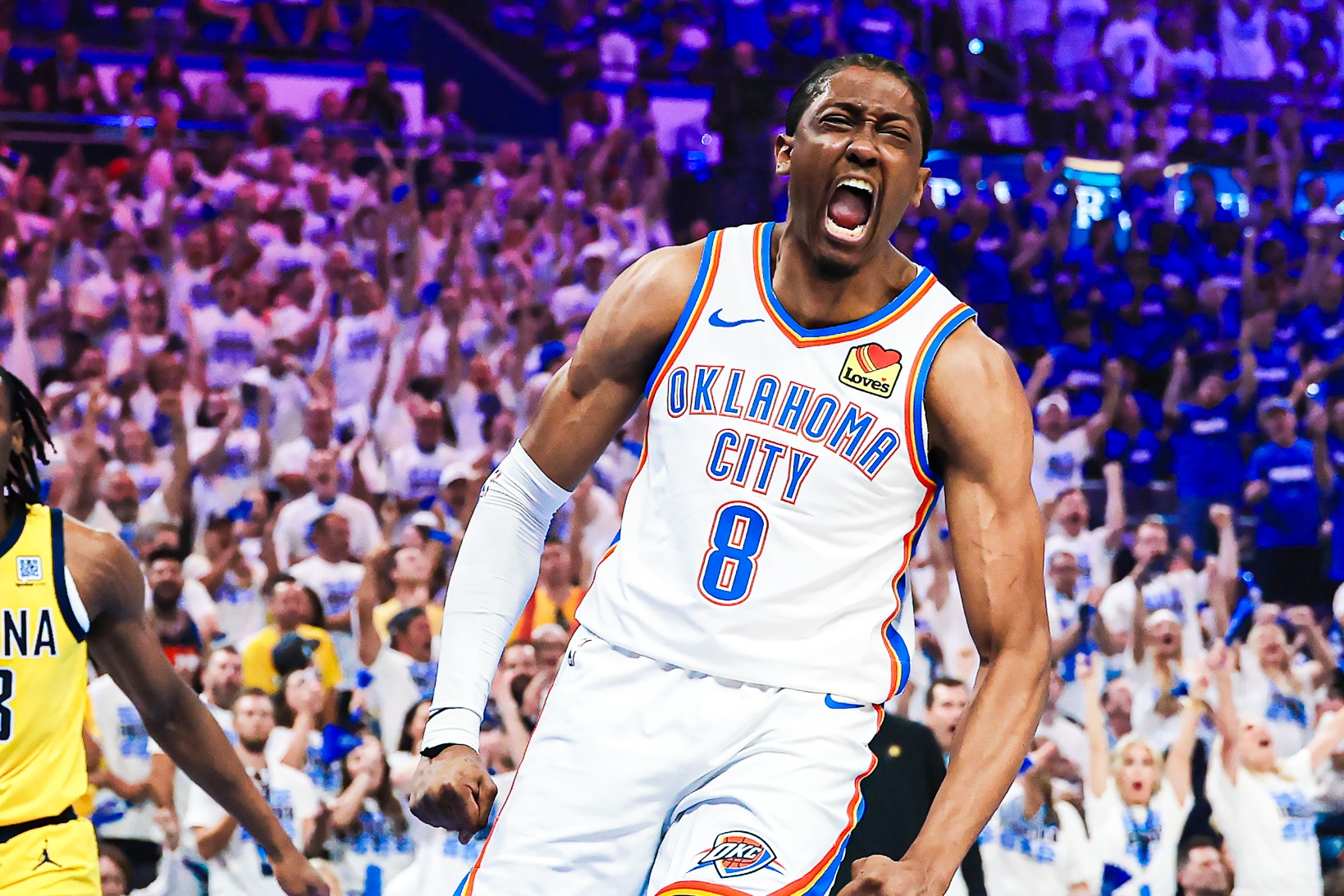 雷霆二哥威廉斯今天25投14中攻下40分，助雷霆在冠軍系列賽取得3比2聽牌。（翻攝自X@okcthunder）