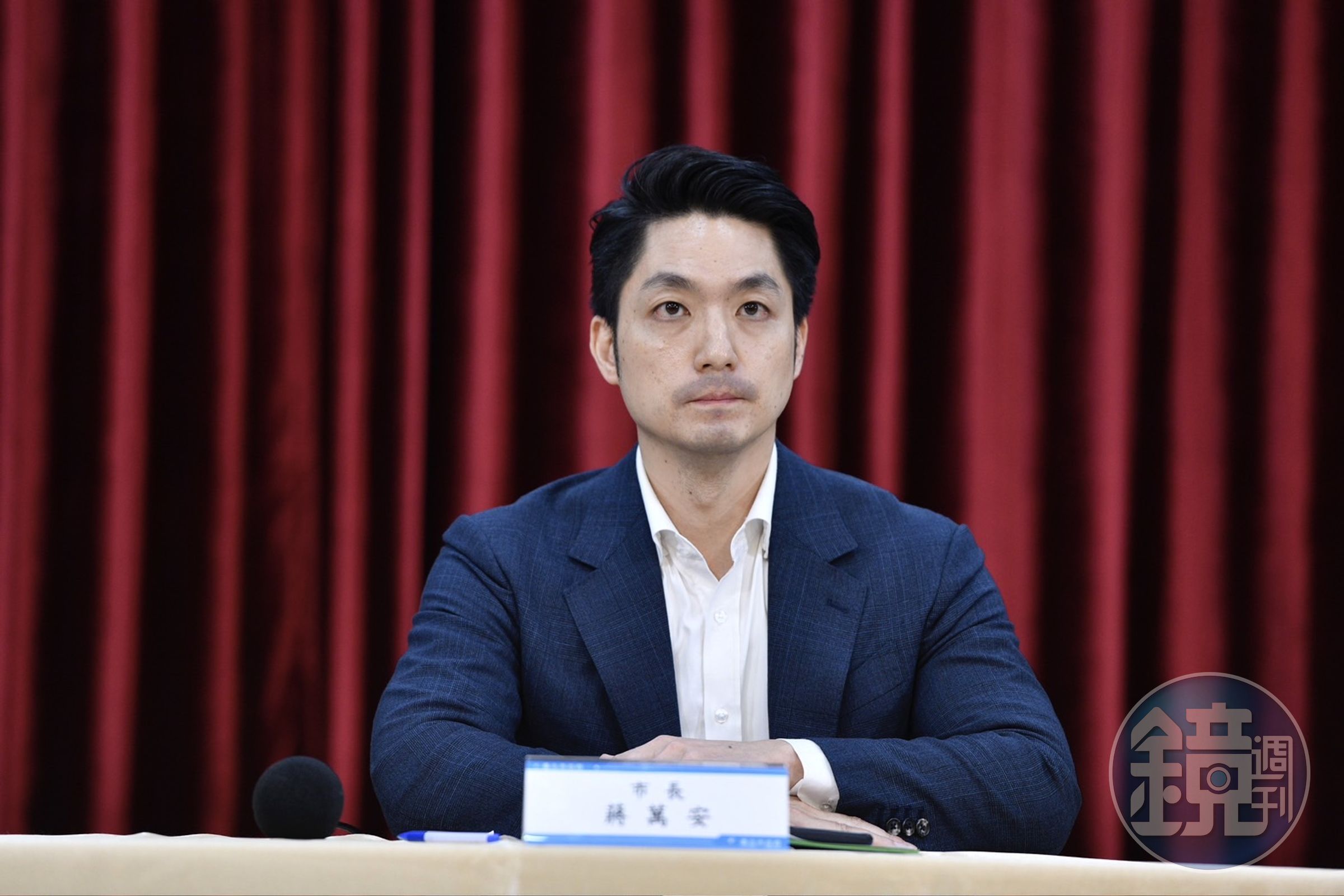 台北市長蔣萬安今表示,針對寶林保費未繳導致保單註銷,將開罰100萬元。