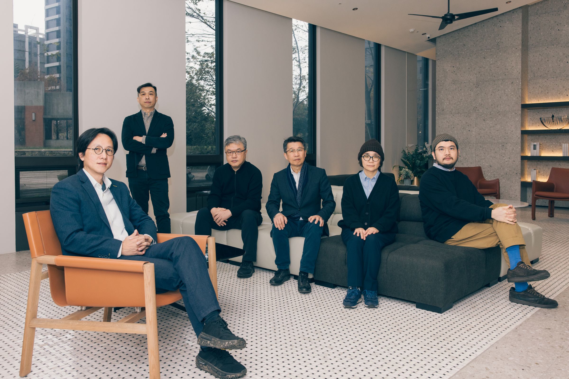 從規劃到細節，鴻柏建設與長期合作的專業團隊共同打造住宅，讓「住久、住好」成為可以被實踐的承諾。