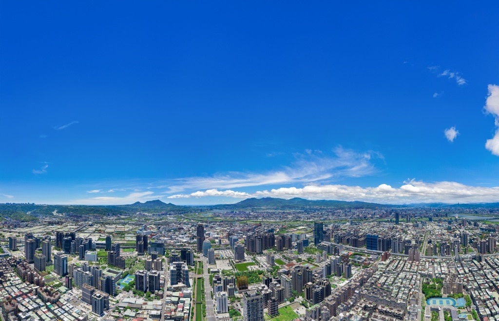 央銀行2025年第四季理監事會議決議維持利率不變；針對房市管制，延續第七波信用管制，宣布明年起不動產放款總量目標將回歸銀行自主管理，信義代銷認為，對市場信心面有幫助。（信義代銷提供）