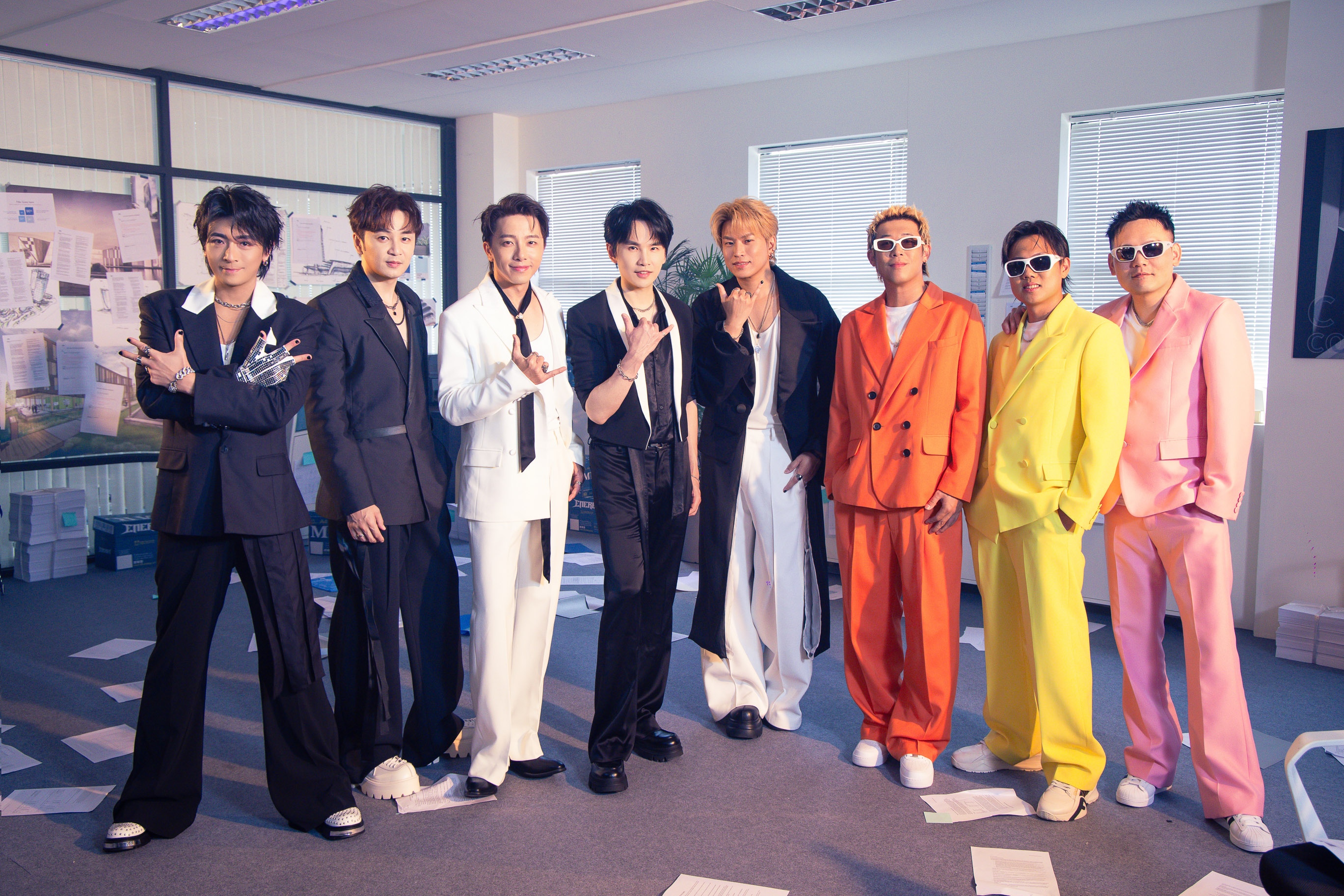 Energy與玖壹壹首度合體 ，量身打造〈微笑先生〉只要笑一個就能度過難關。（相信音樂提供）