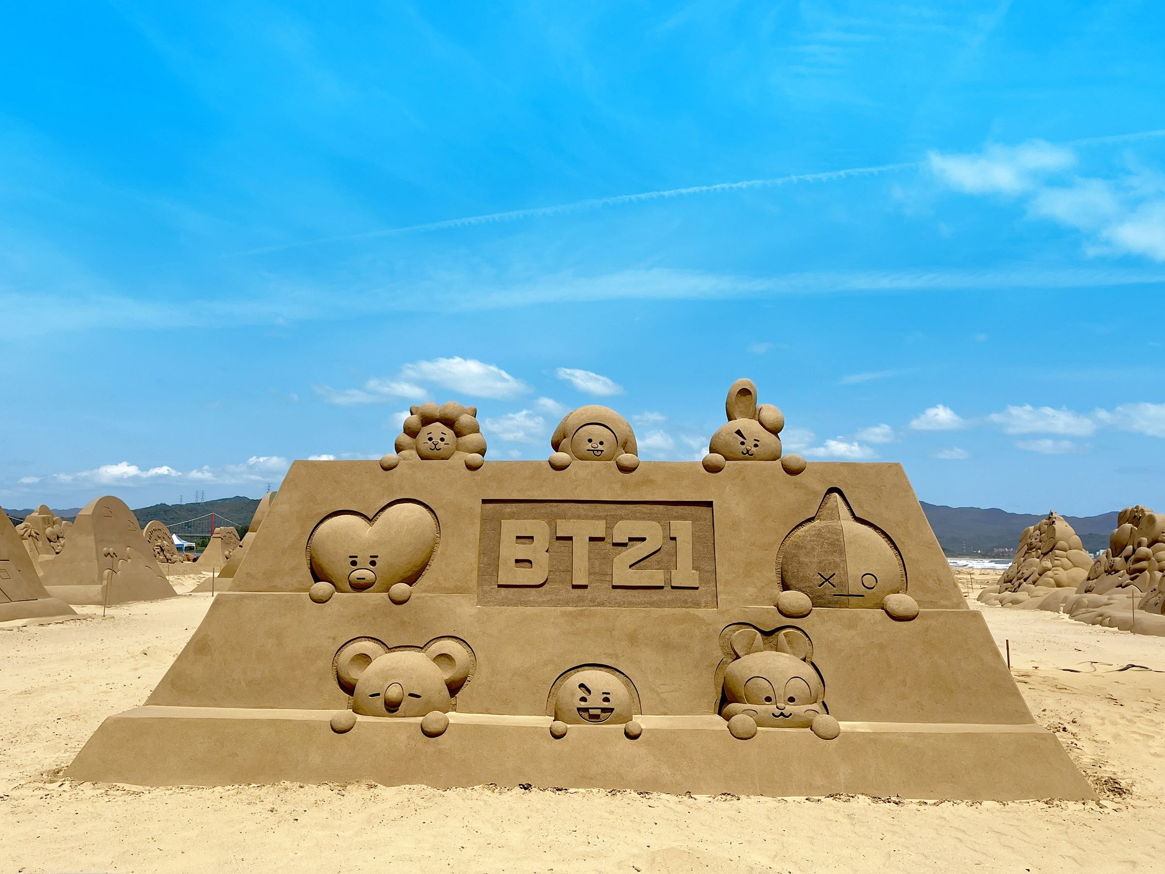 福隆沙雕季「BT21」。(福容大飯店提供)