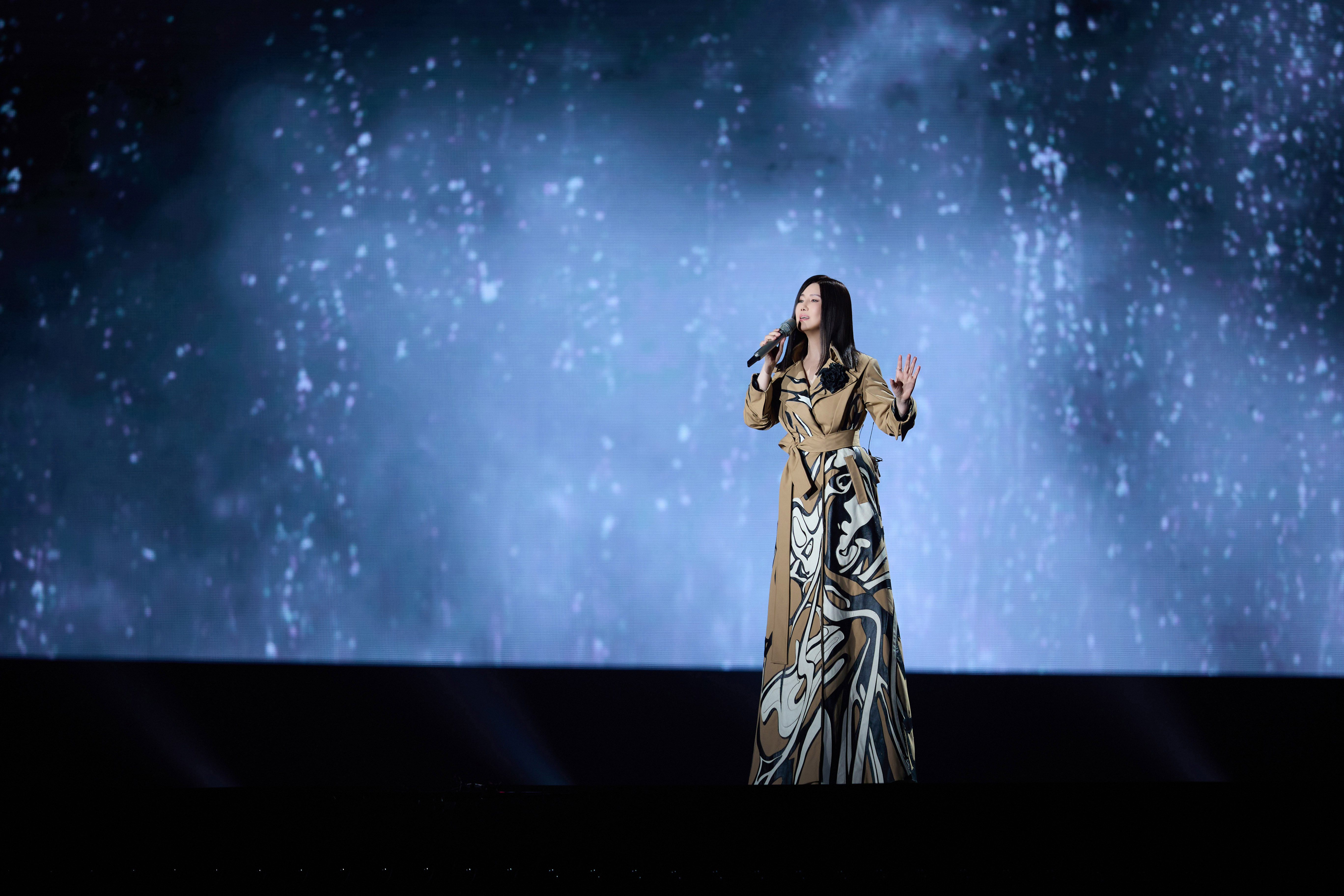 江蕙日前結束高雄場演唱後，突感身體不適，最後確認是感染流感。（寬宏藝術提供）