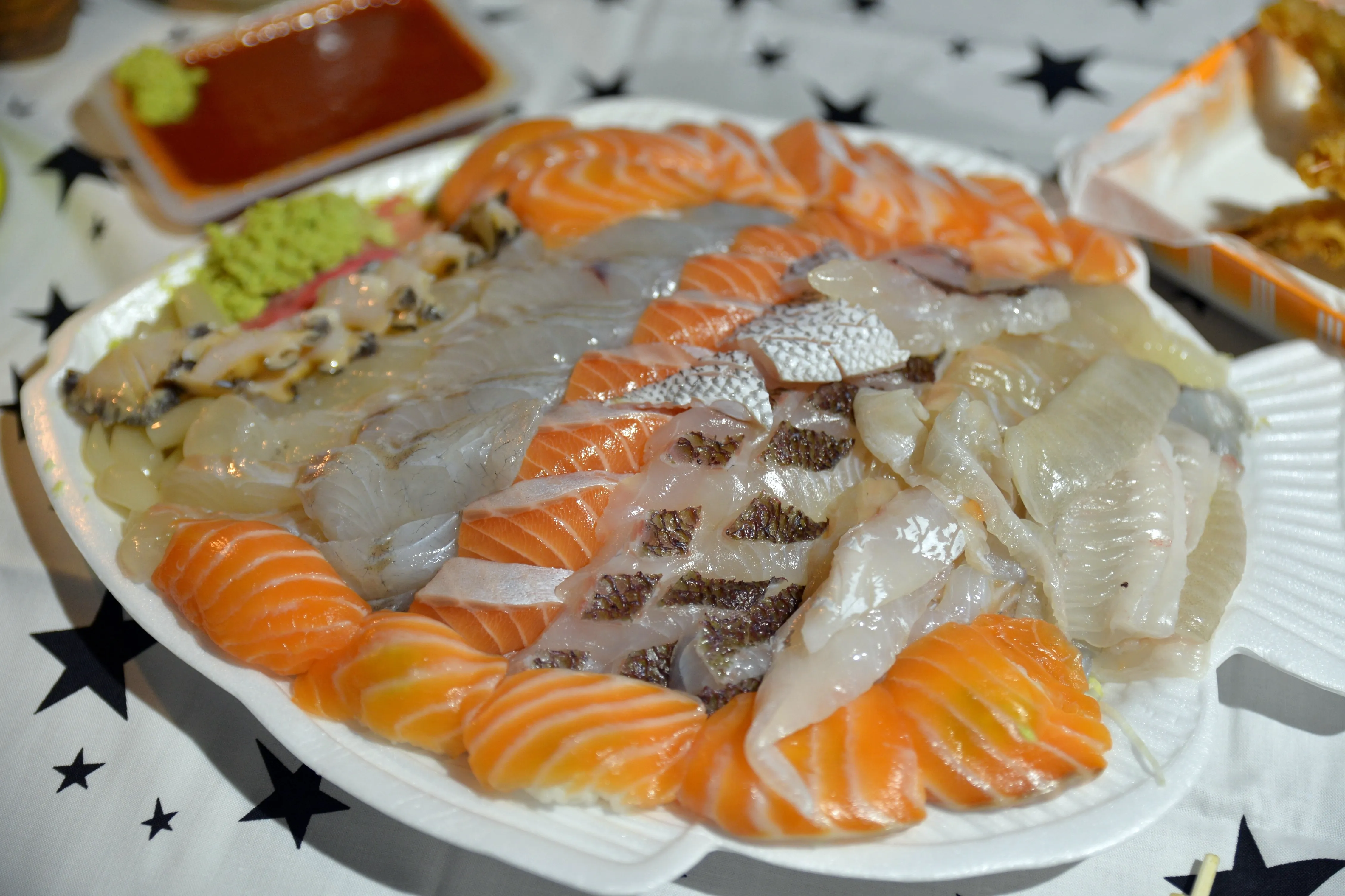 今年首例本土傷寒！30多歲女曾吃生魚片、生蠔　發燒腹瀉確診