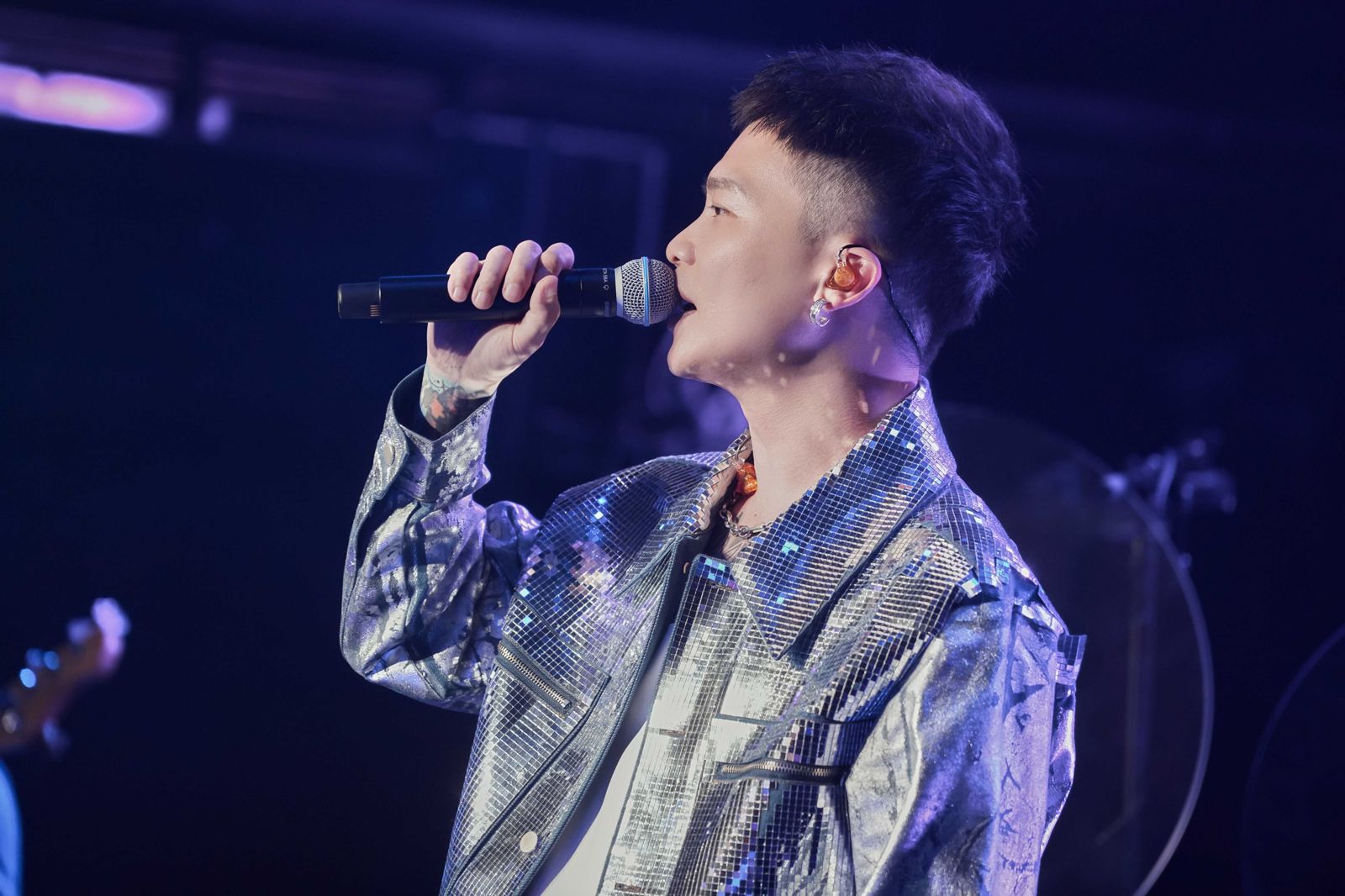 蕭秉治北高雙蛋後展開《活著 Alive》巡演 首站北京嗨唱2小時