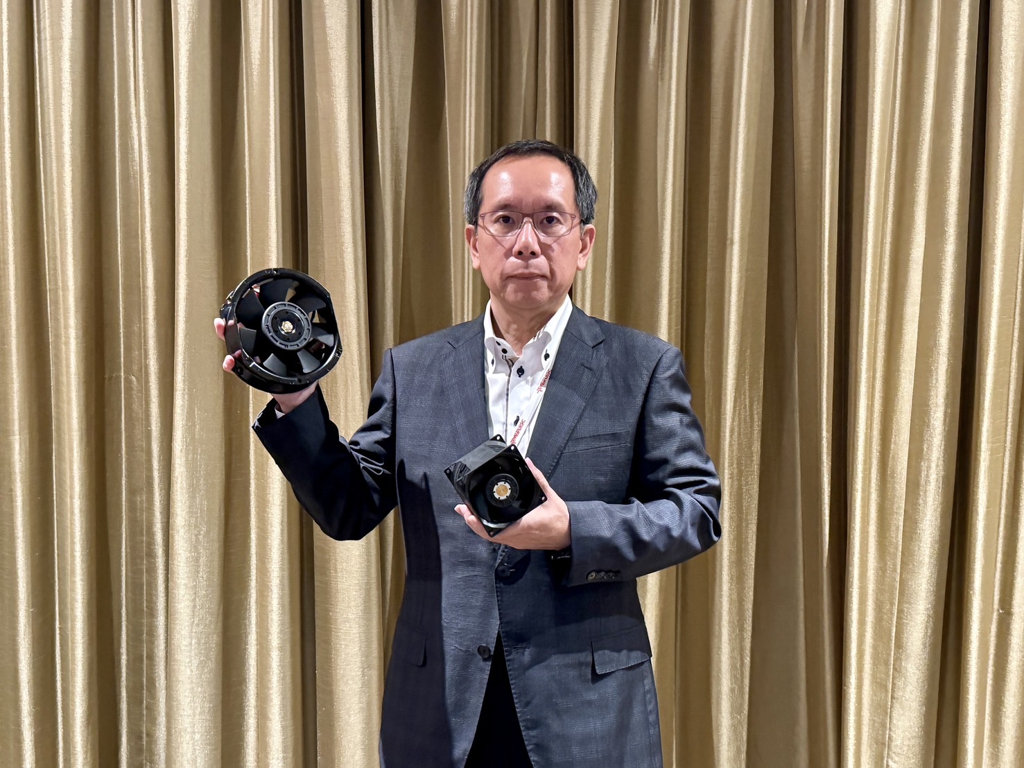 動力科技董事長許文昉表示，公司已取得伺服器領域歐、美客戶認證測試，規劃下半年完成試量訂單出貨。（動力科技提供）