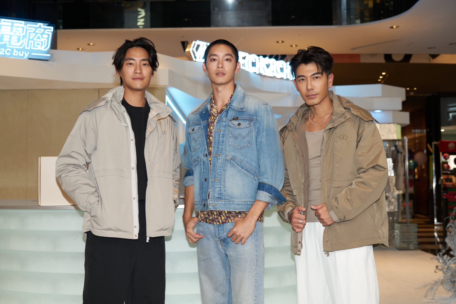 曹佑寧與創辦人CEO森田、Vic 陳雋希同台。（快電商提供）