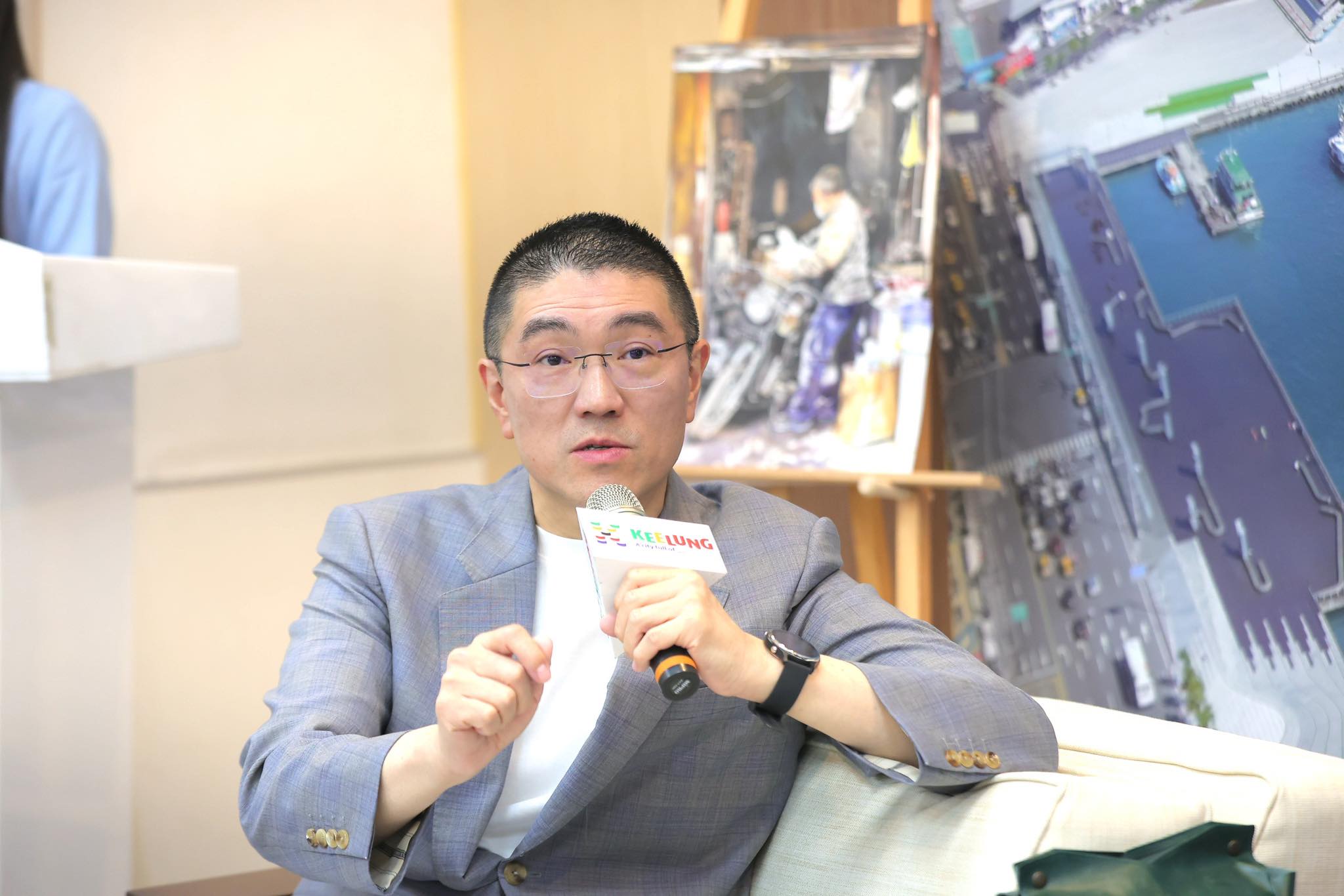 針對市府公務員涉嫌用職務之便協助罷免，謝國樑表示他一定要道歉，也一定會道歉。（翻攝自謝國樑臉書）