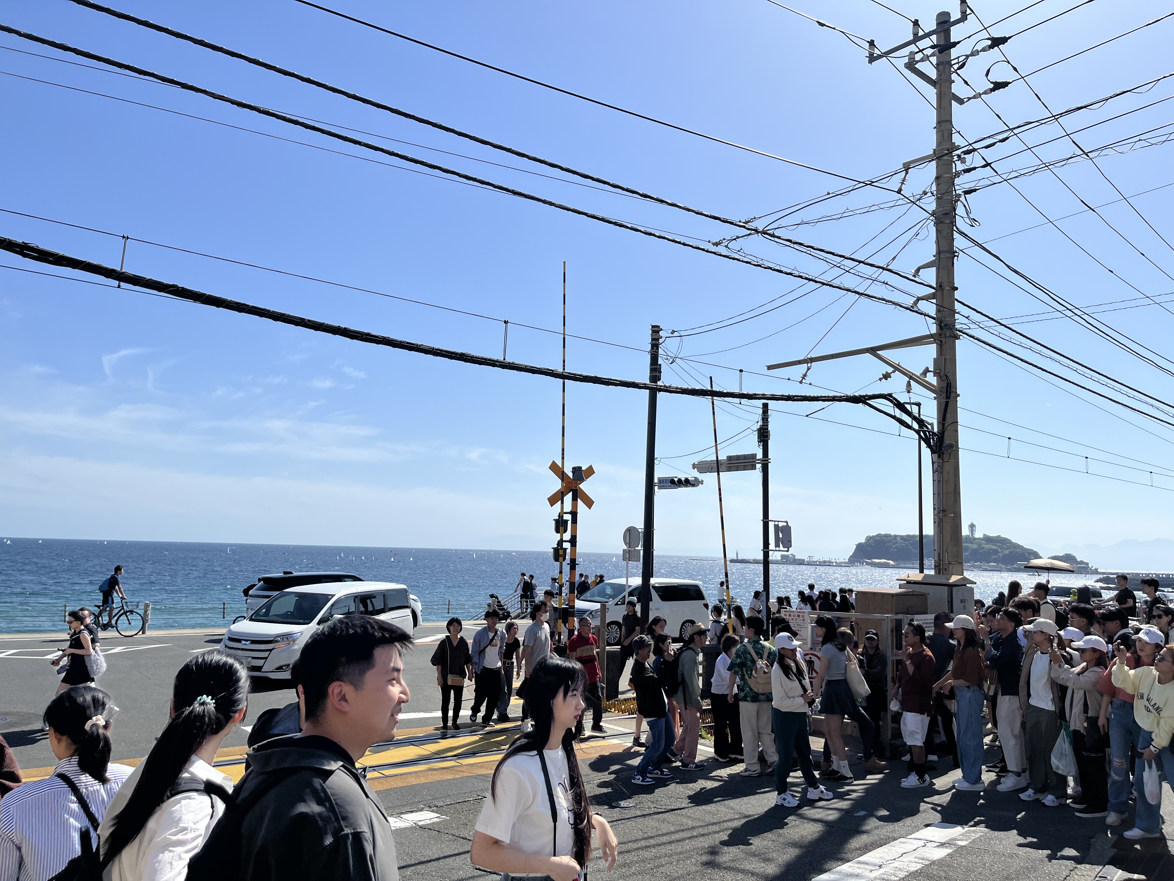 日本神奈川縣知名觀光景點《灌籃高手》平交道，一直都有動漫迷前去朝聖。