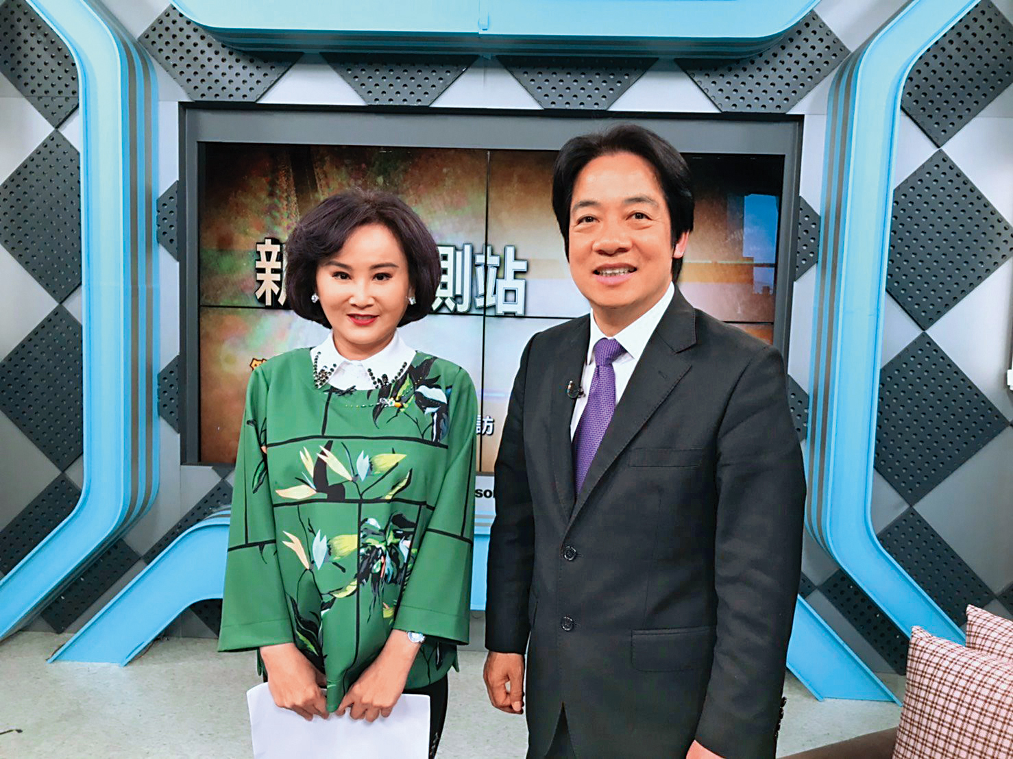 胡婉玲(左)訪問總統賴清德(右);據聞她訪了誰,都在台內引起話題,偶爾也有不同聲浪傳出。(翻攝自胡婉玲臉書)