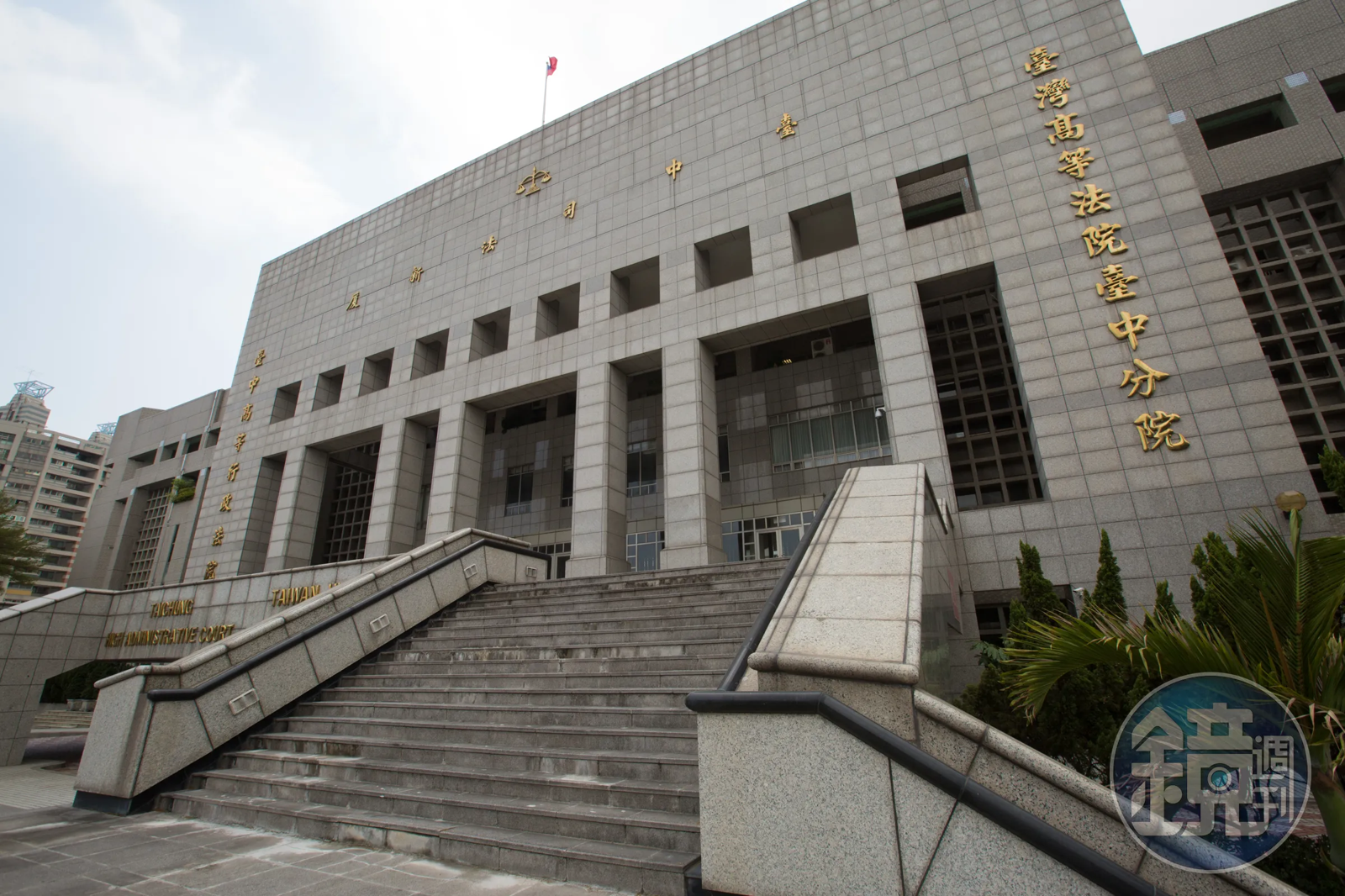妻遭夫打昏躺椅上還被推倒撞廟階死亡 夫藏監視器滅證二審判13年