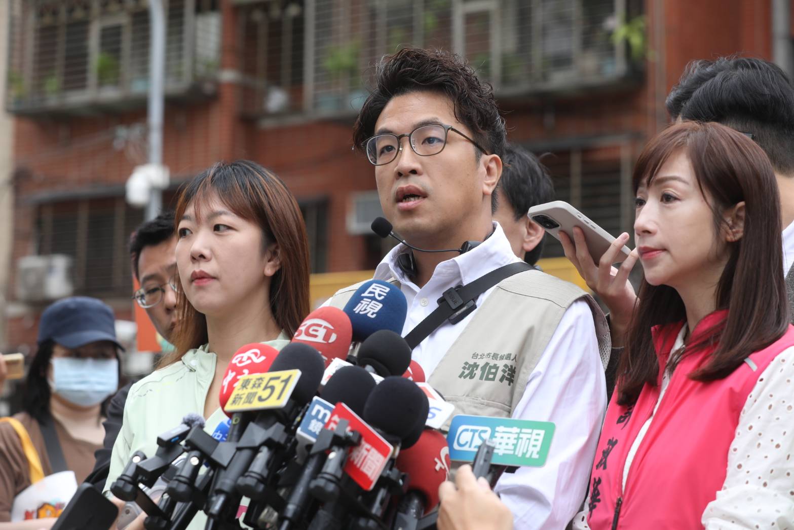 港人委託跟監「指定拍女兒」!藍委嘲笑全翻車 沈伯洋:跟抹黑我發毒品的同一群人