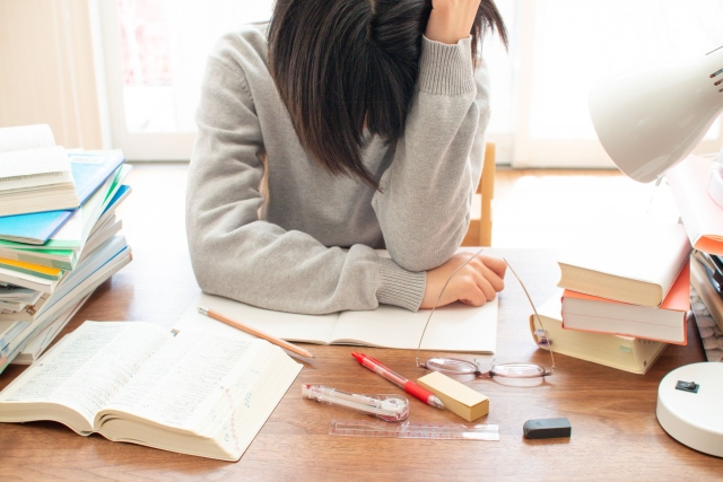 女大生因為父母取名特殊,讓她不敢翹課。(示意圖,PhotoAC)