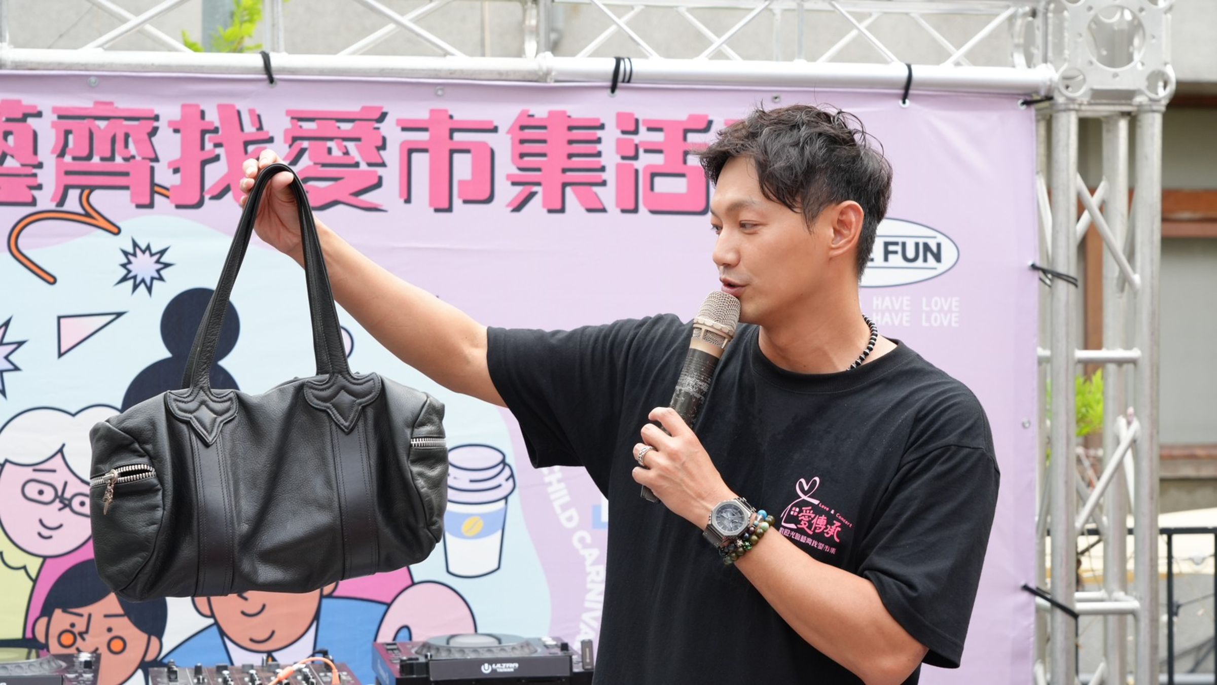 威廉38歲生日不忘作公益。(台灣優質生命協會提供)