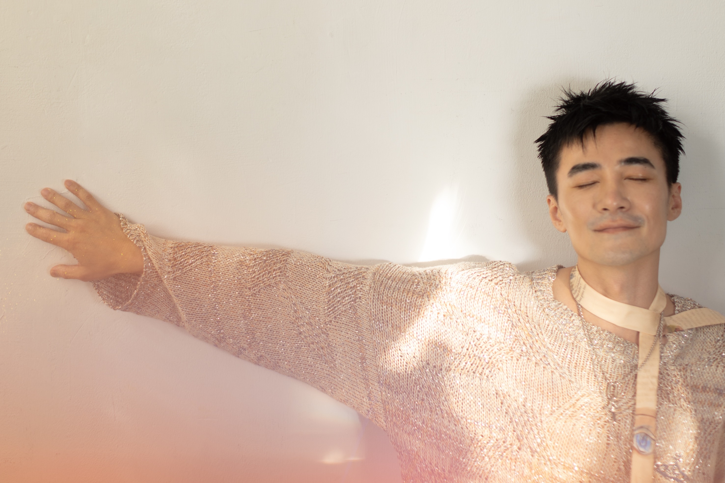 沒有辦法控制什麼時候下雨，但自己可以選擇在雨中跳舞，是他現在的體悟。