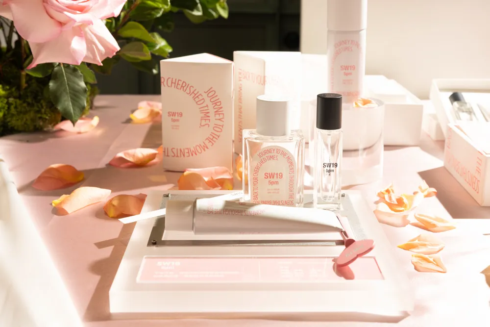 韓國香氛品牌SW19以時間書寫香氣， 全新「5pm ROSE PETAL」開啟午後五點的氣味收藏日常片刻。       （Plaisir提供）       