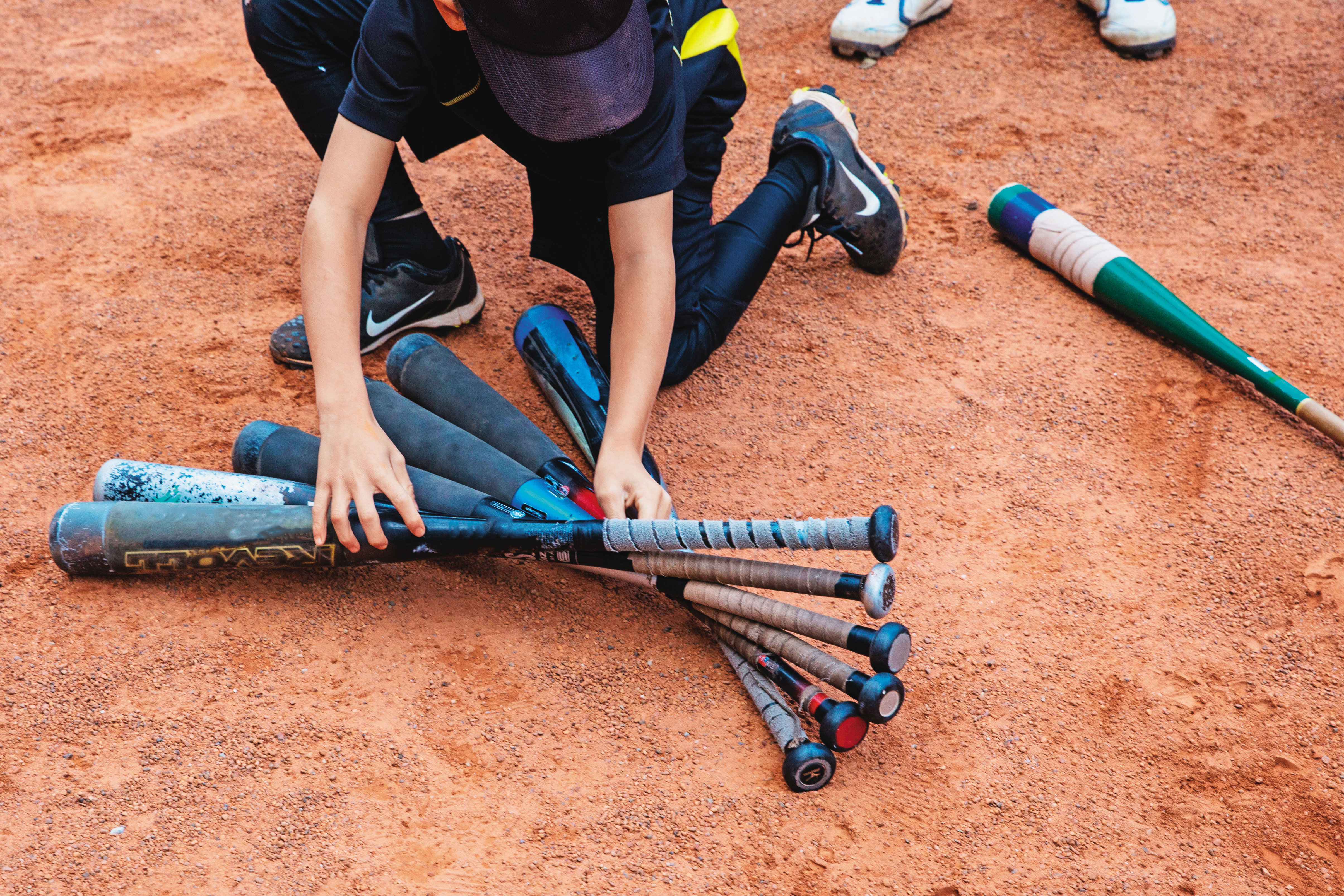 松志彬侵犯孩童後，恐嚇他們不准聲張，否則不讓他們上場比賽。